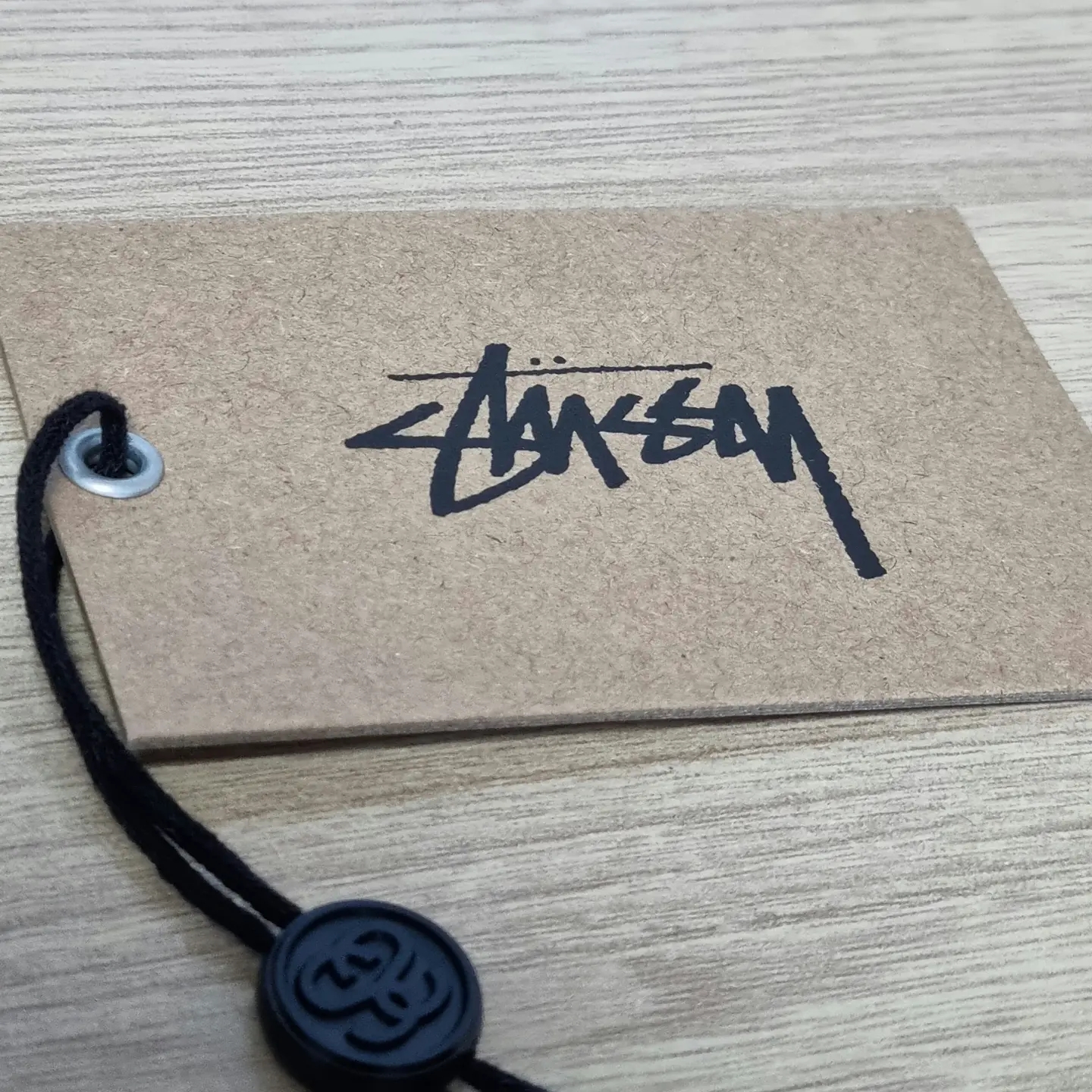 Stussy 8 Ball Crew Black - 21FW 착용 스타일 - 2