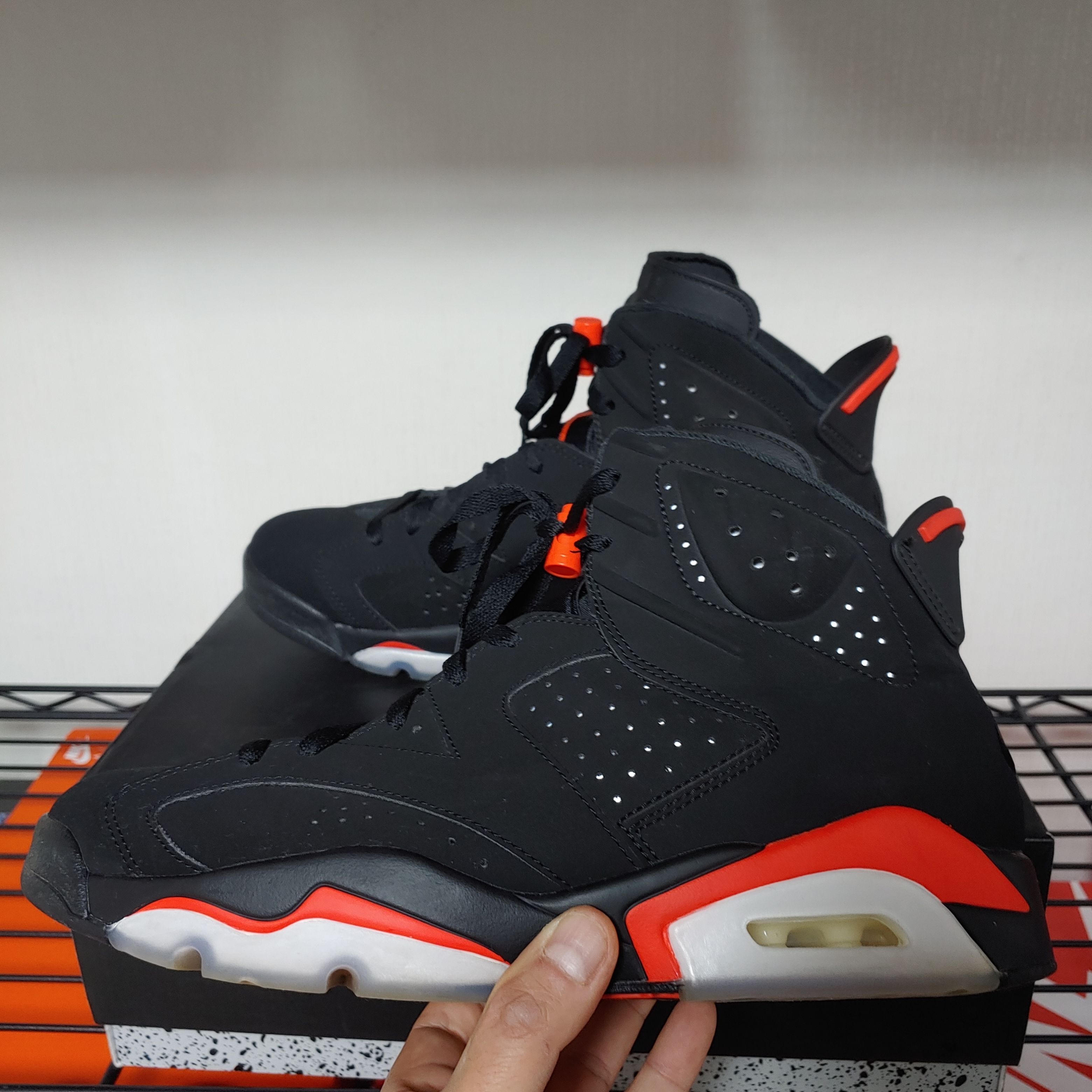 Jordan 6 Retro Infrared 2019 착용 스타일 - 2