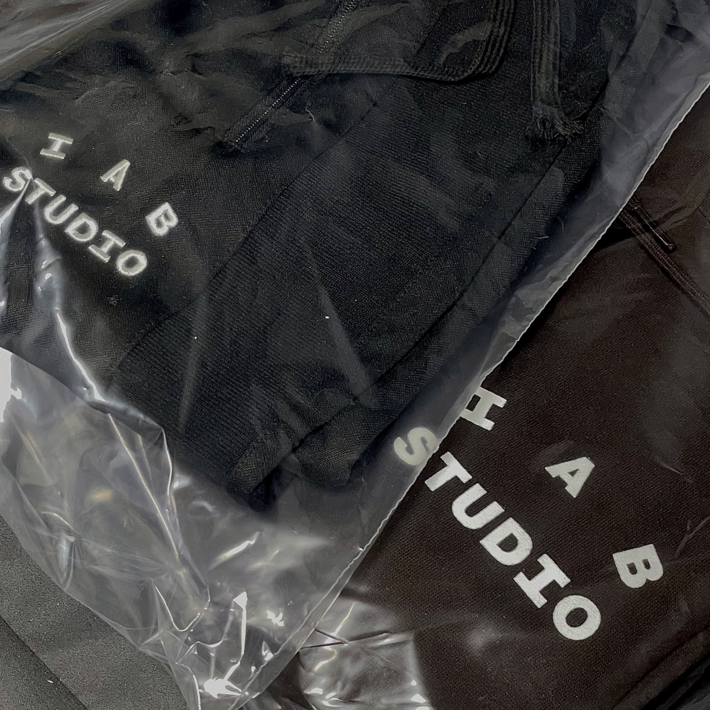 IAB Studio Sweatpants Brown, IAB Studio Track Pants Black 착용 스타일
