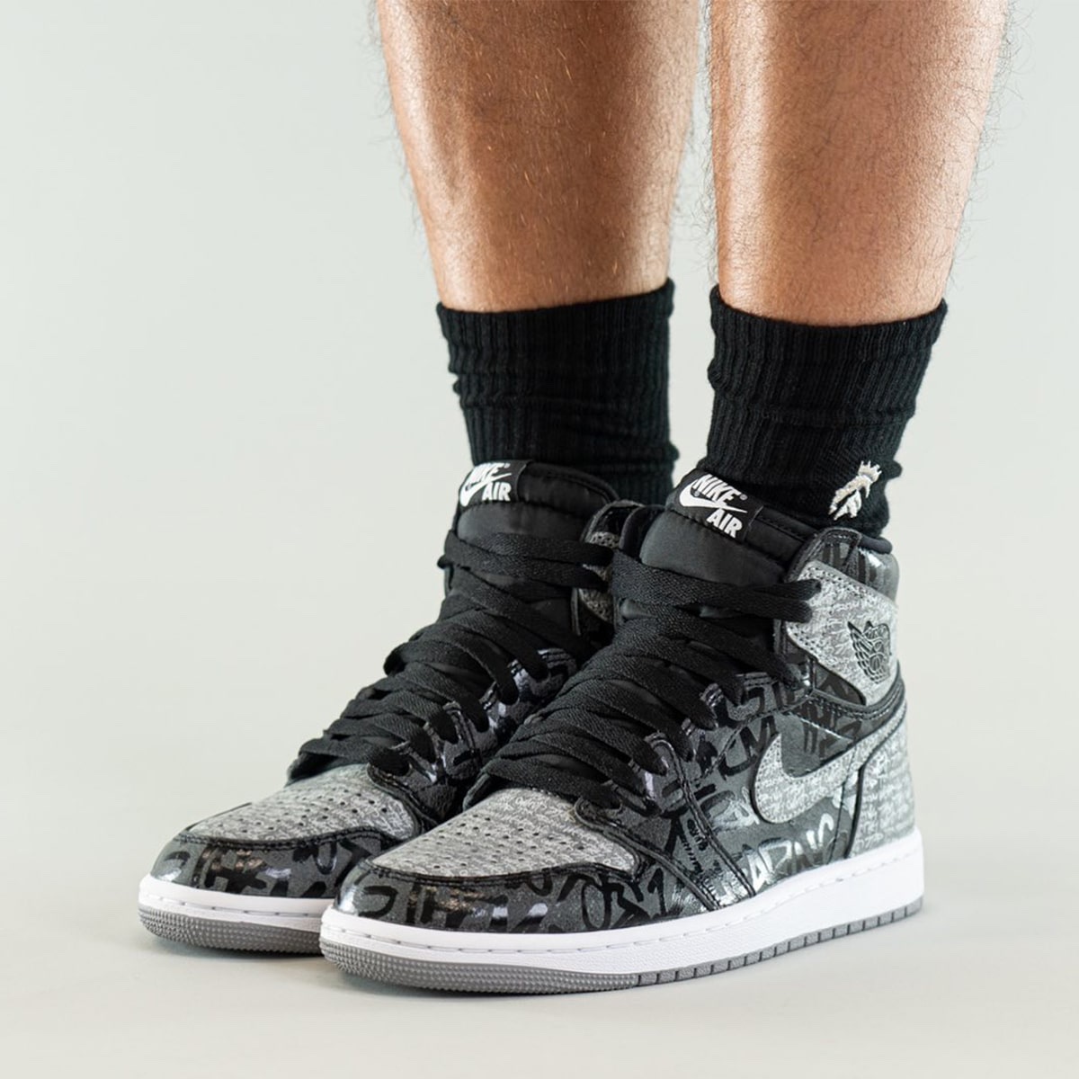 Jordan 1 Retro High OG Rebellionaire 착용 스타일 - 3