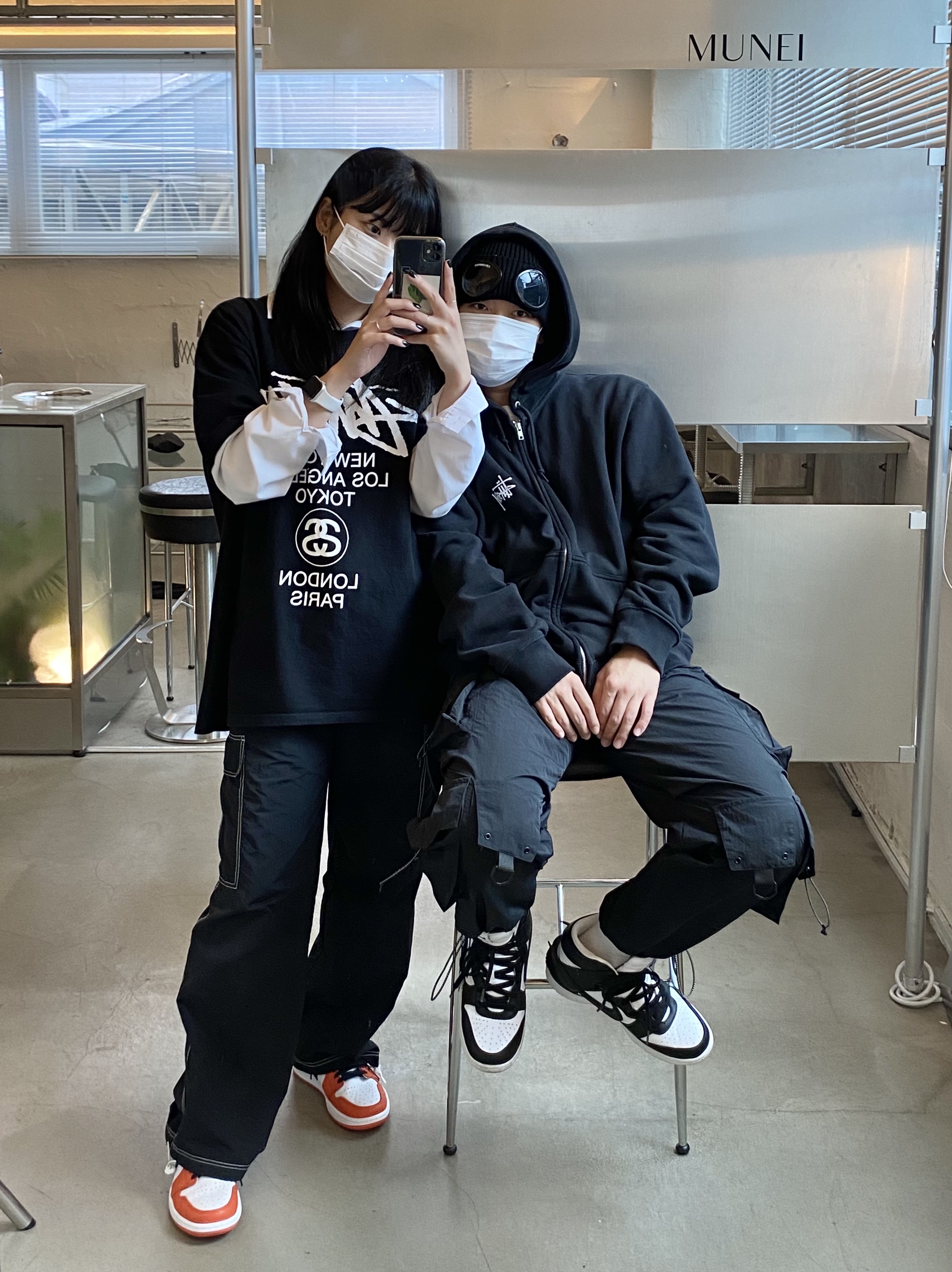 Jordan 1 Low OG Starfish, Nike x Ambush Dunk High Black 착용 스타일