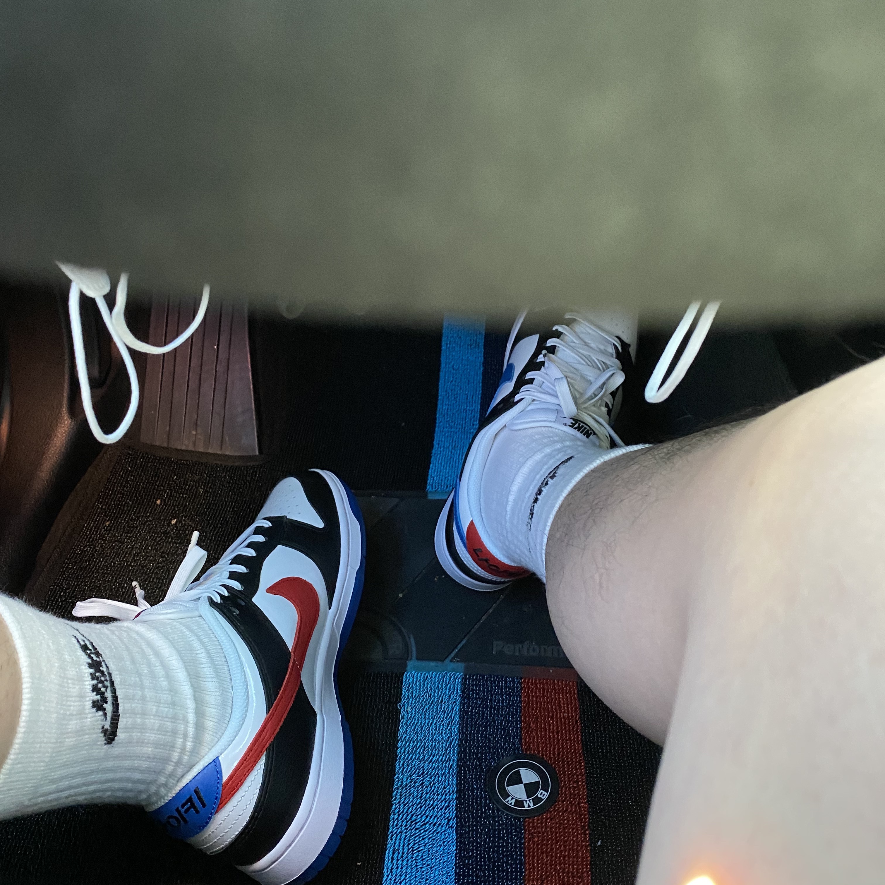 Nike Dunk Low SE Seoul 착용 스타일