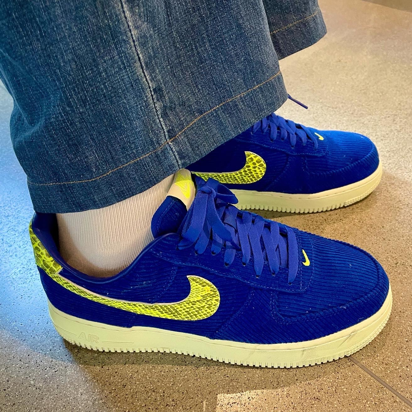 (W) Nike x Olivia Kim Air Force 1 Low No Cover 착용 스타일 - 1