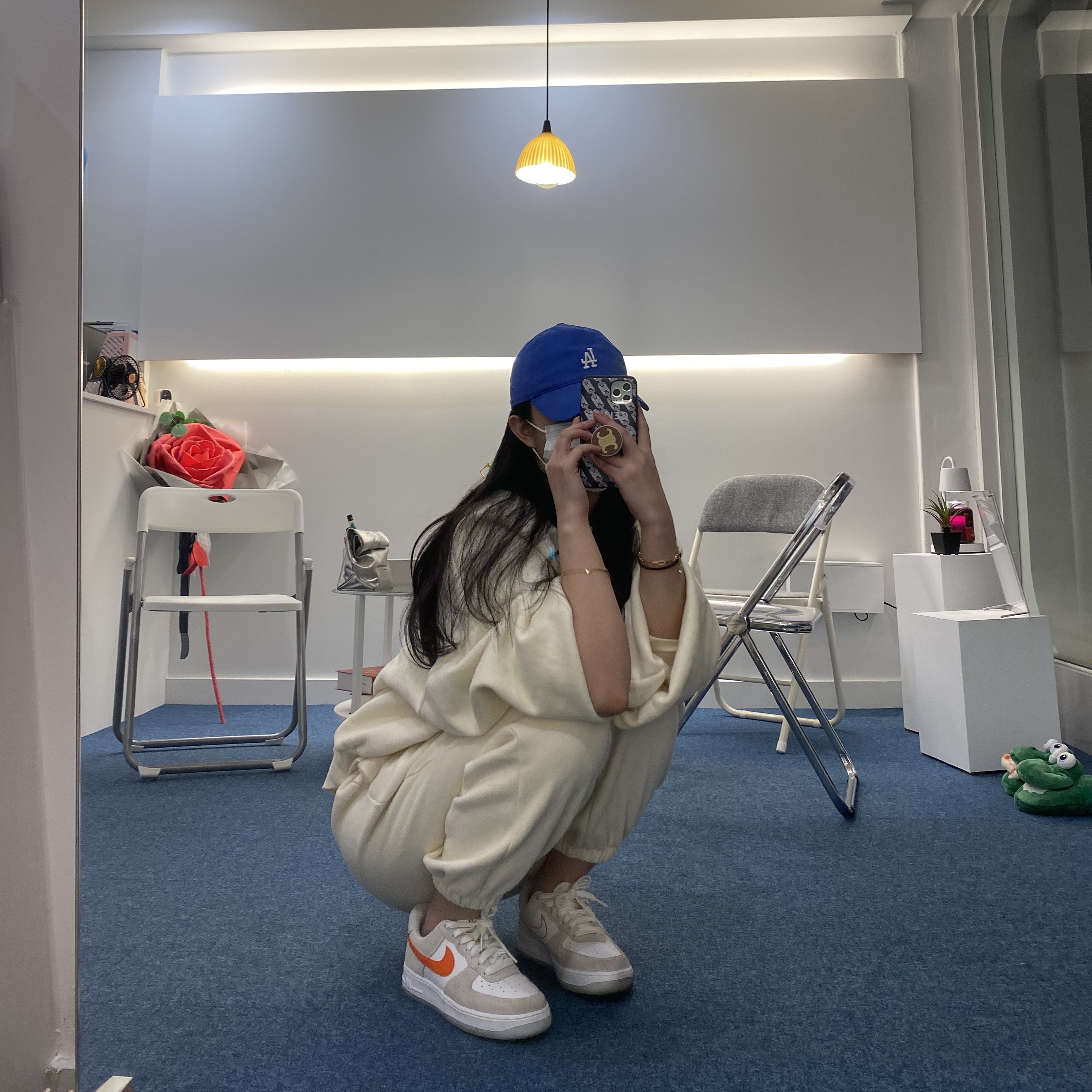 (W) Nike Air Force 1 '07 SE First Use Orange Sail 착용 스타일 - 3