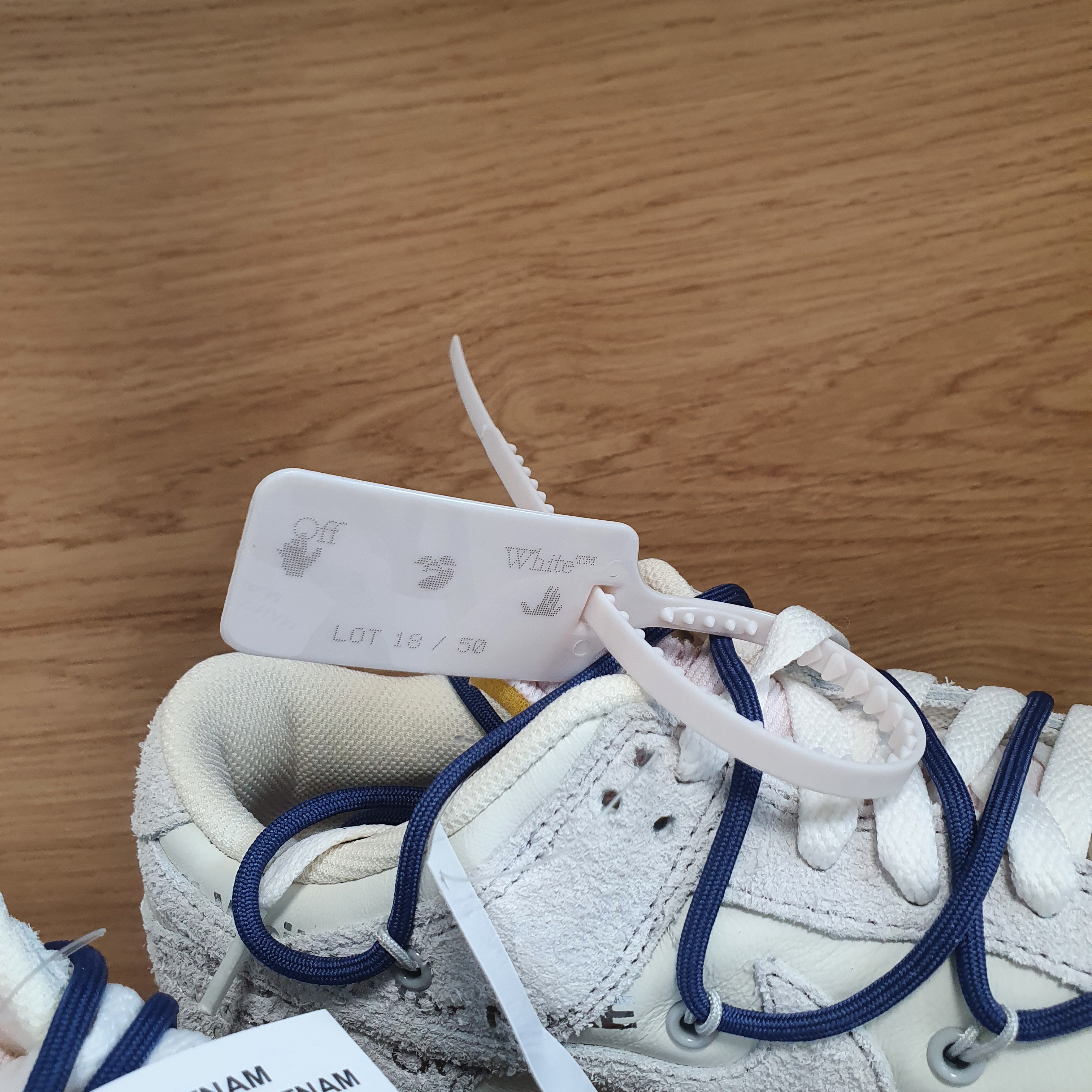 Nike x Off-White Dunk Low The 50 - Lot 18 착용 스타일 - 4