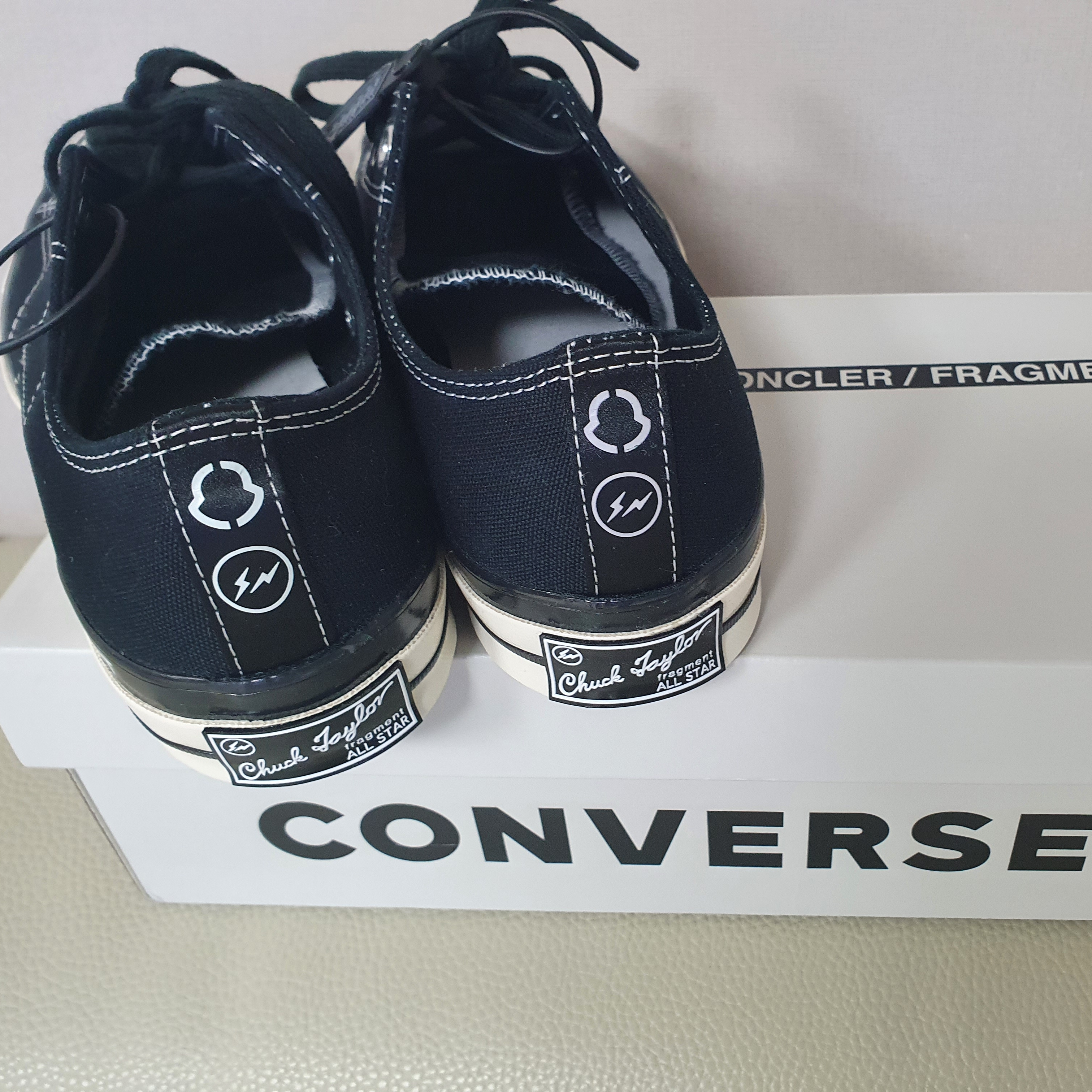Converse x Moncler x Fragment Chuck 70 Ox Fraylor III Black 착용 스타일 - 3