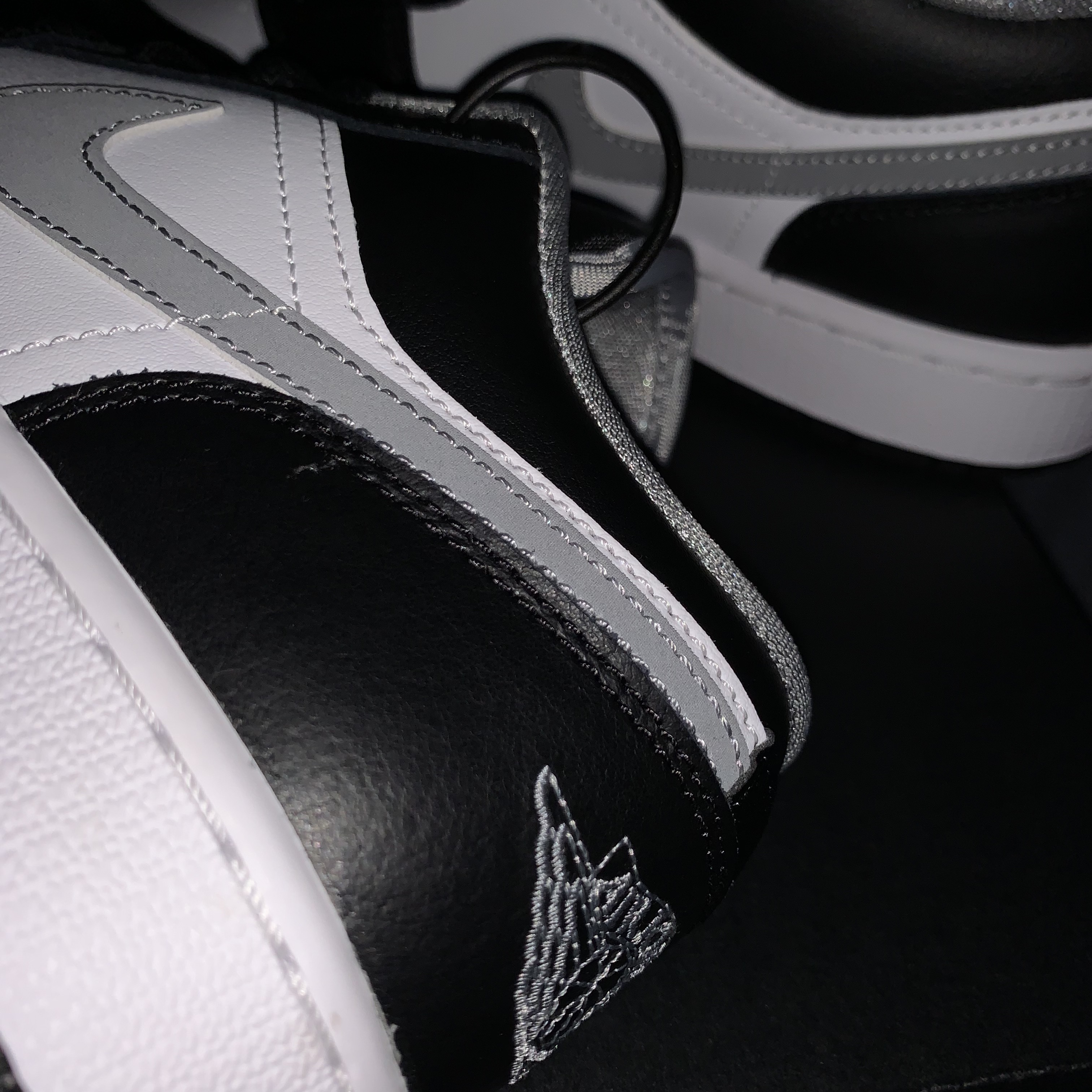 Jordan 1 Low Black Particle Grey, (GS) Jordan 1 Low Black Particle Grey 착용 스타일 - 1