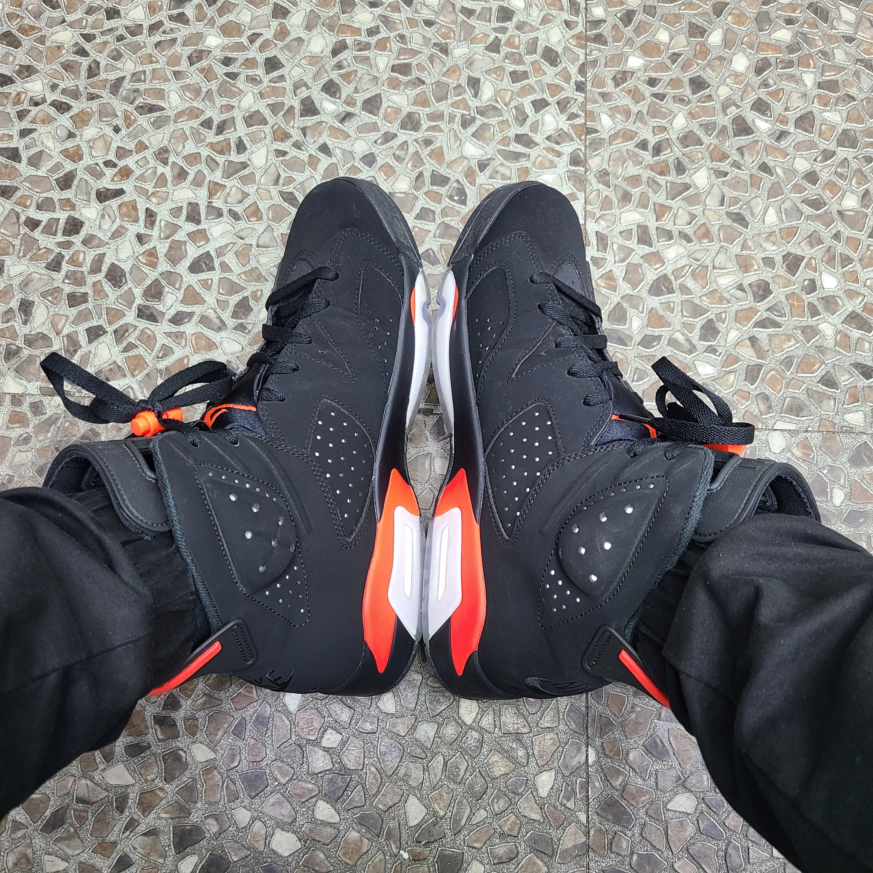 Jordan 6 Retro Infrared 2019 착용 스타일 - 1