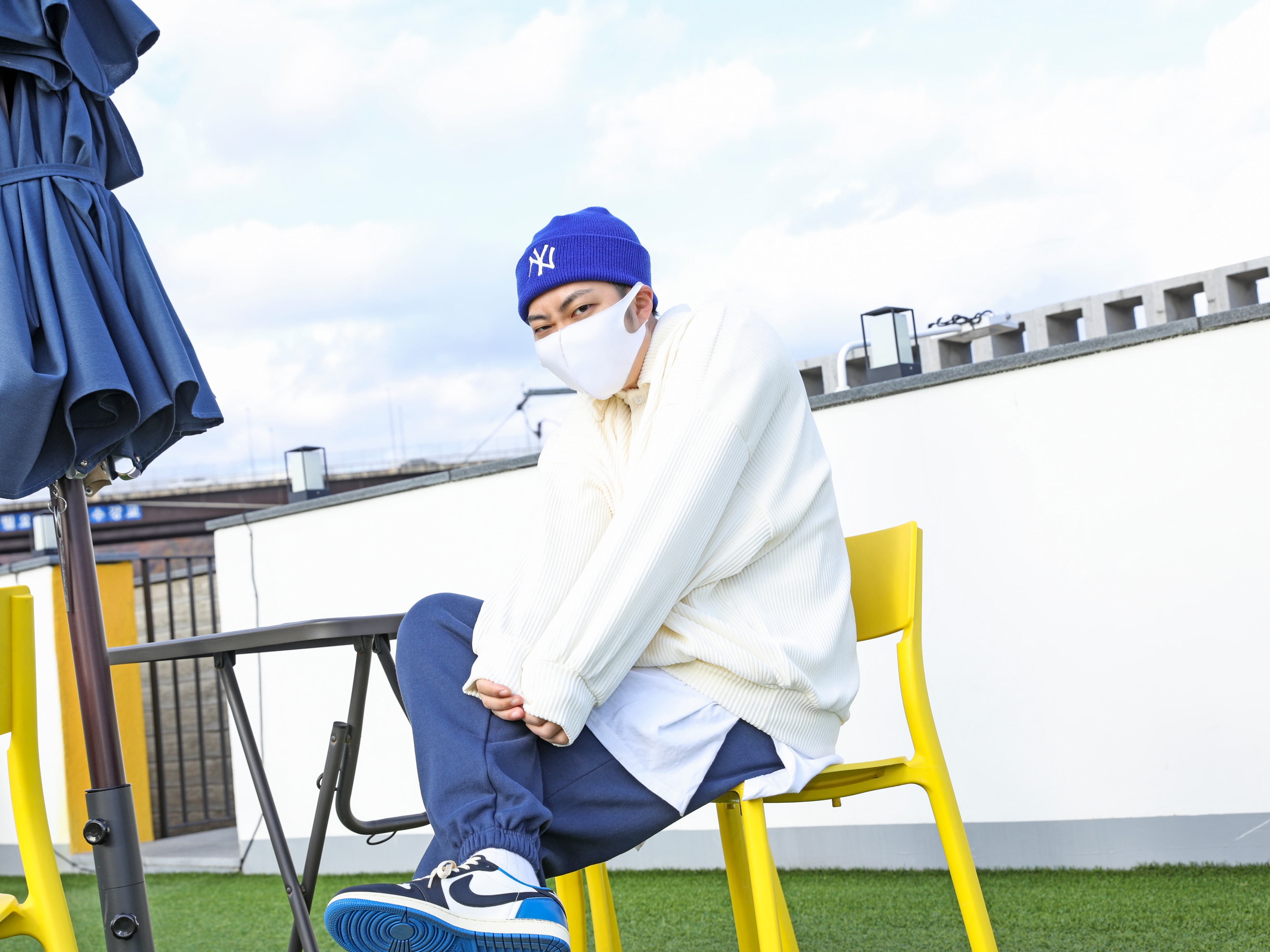 Jordan 1 x Travis Scott x Fragment Retro Low OG SP Military Blue 착용 스타일 - 4