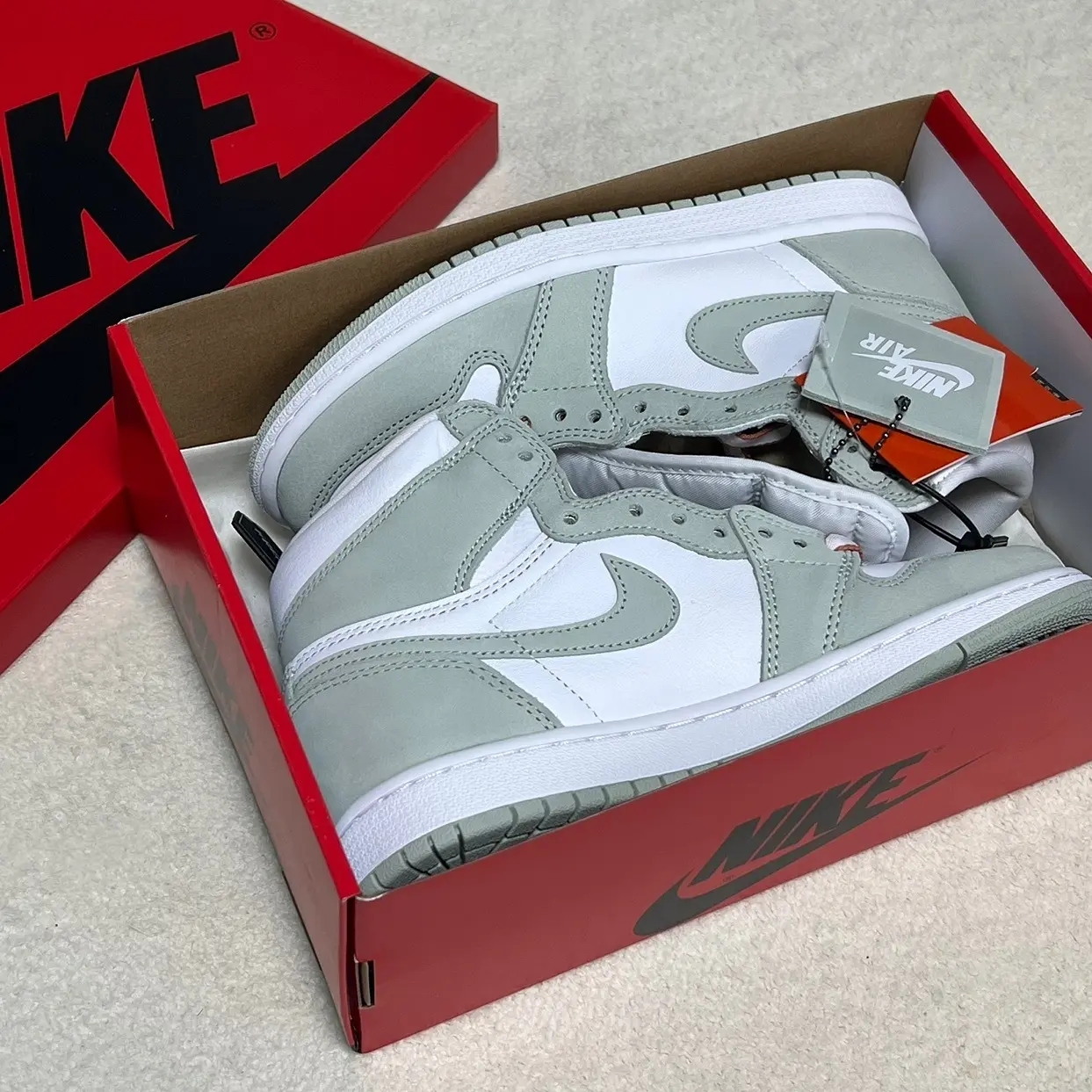 (W) Jordan 1 Retro High OG Seafoam 착용 스타일 - 1