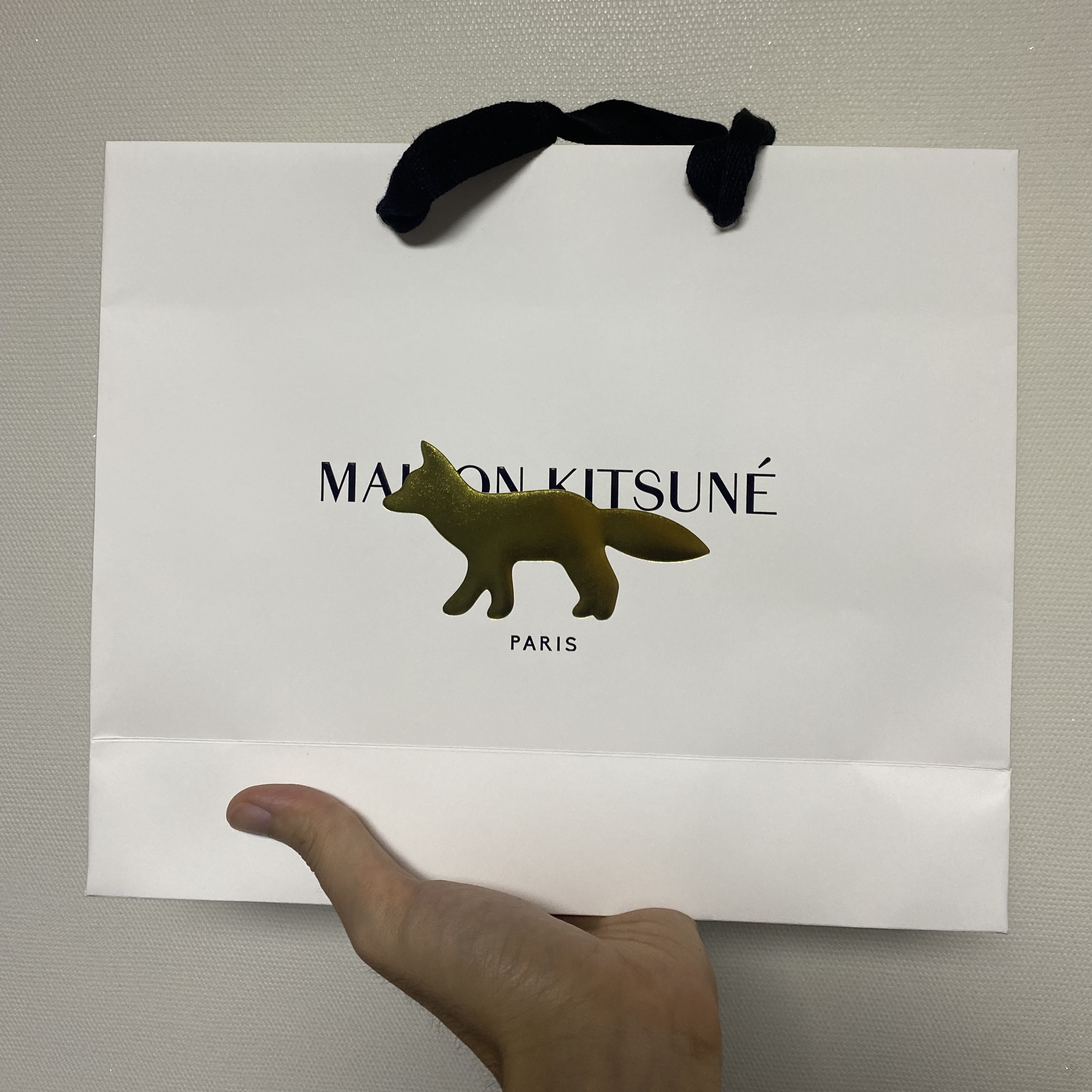 Samsung Galaxy Buds2 Maison Kitsune Edition (Korean Ver.) 착용 스타일 - 2