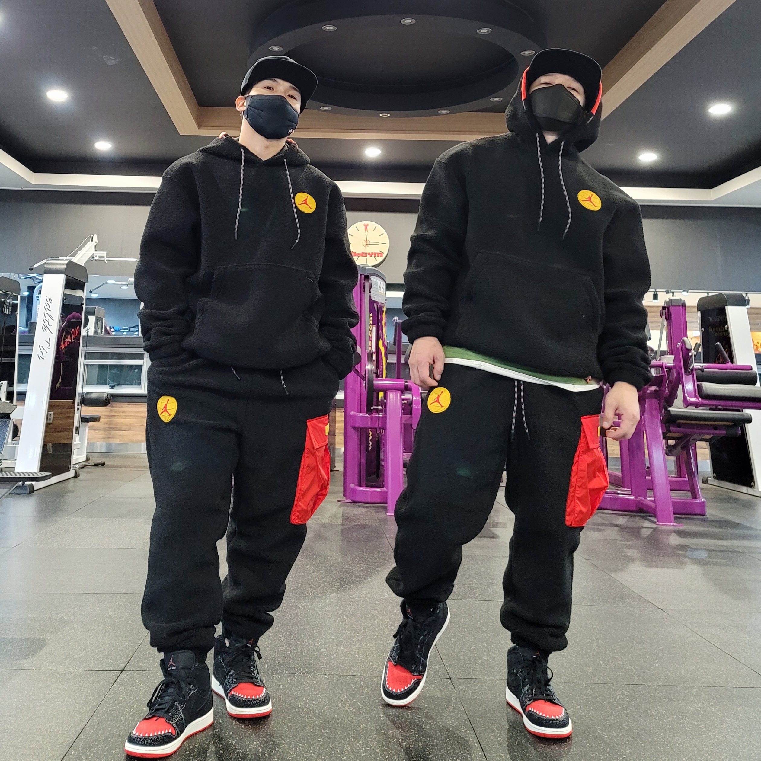 Jordan 1 Mid SE Siempre Familia 착용 스타일