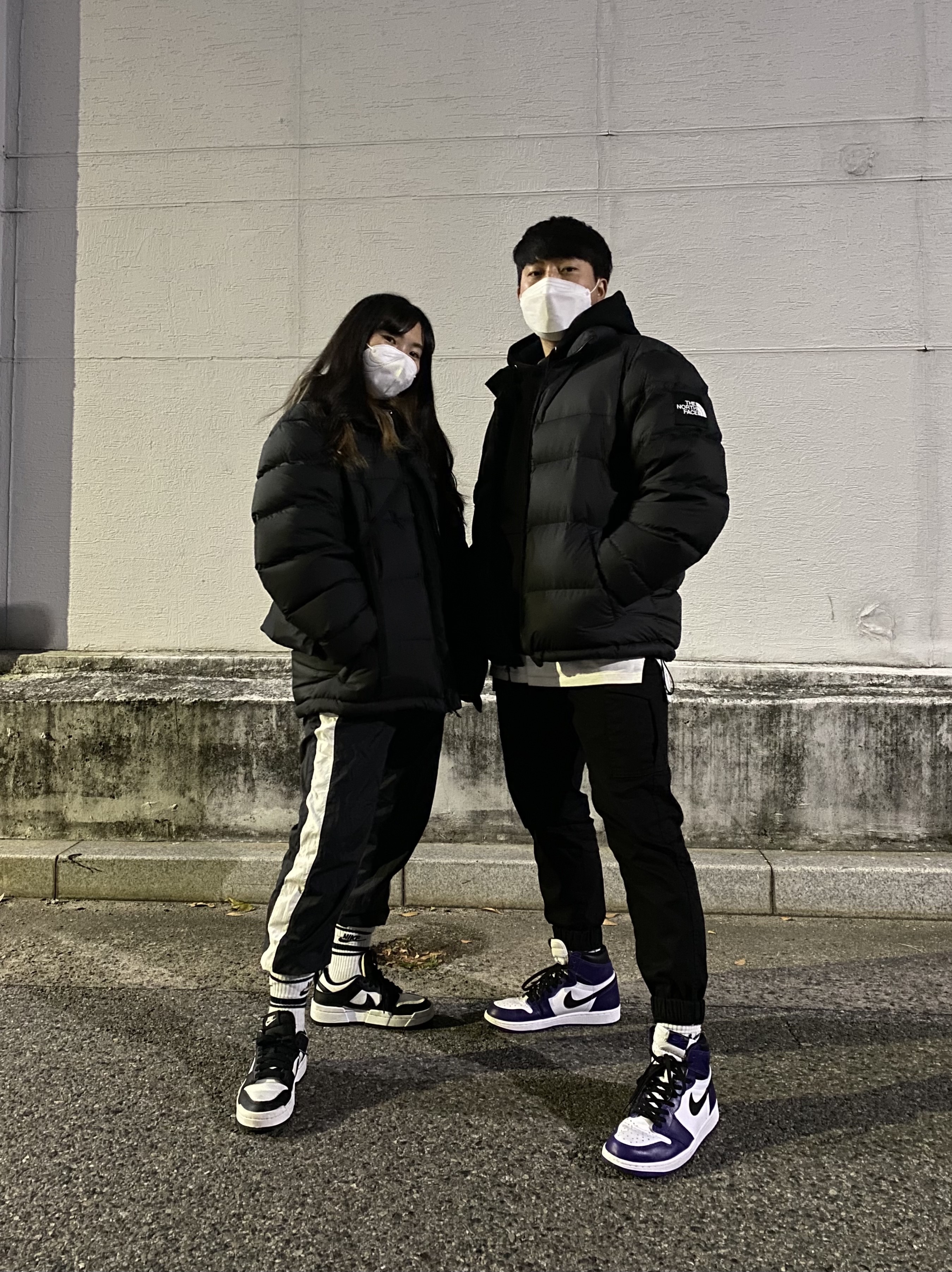 Jordan 1 Retro High OG Court Purple 2020, (W) Nike Dunk Low Disrupt Black White 착용 스타일