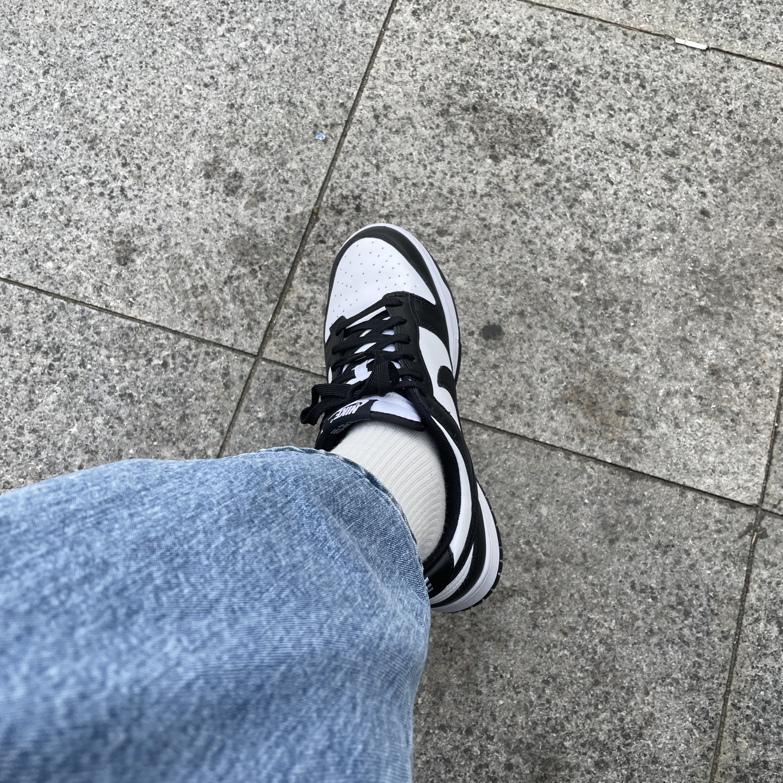 Nike Dunk Low Retro Black 착용 스타일