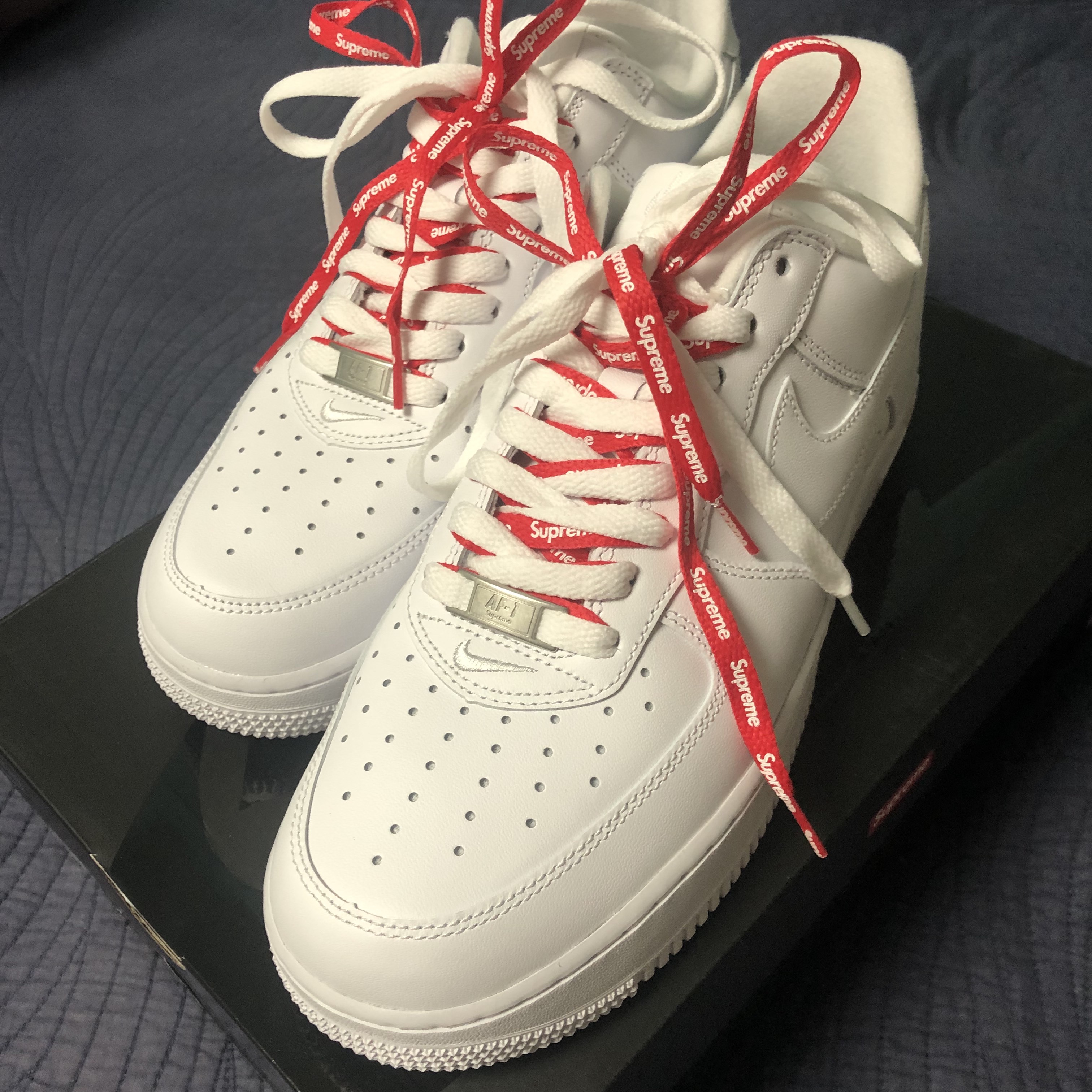 Nike x Supreme Air Force 1 Low White 착용 스타일
