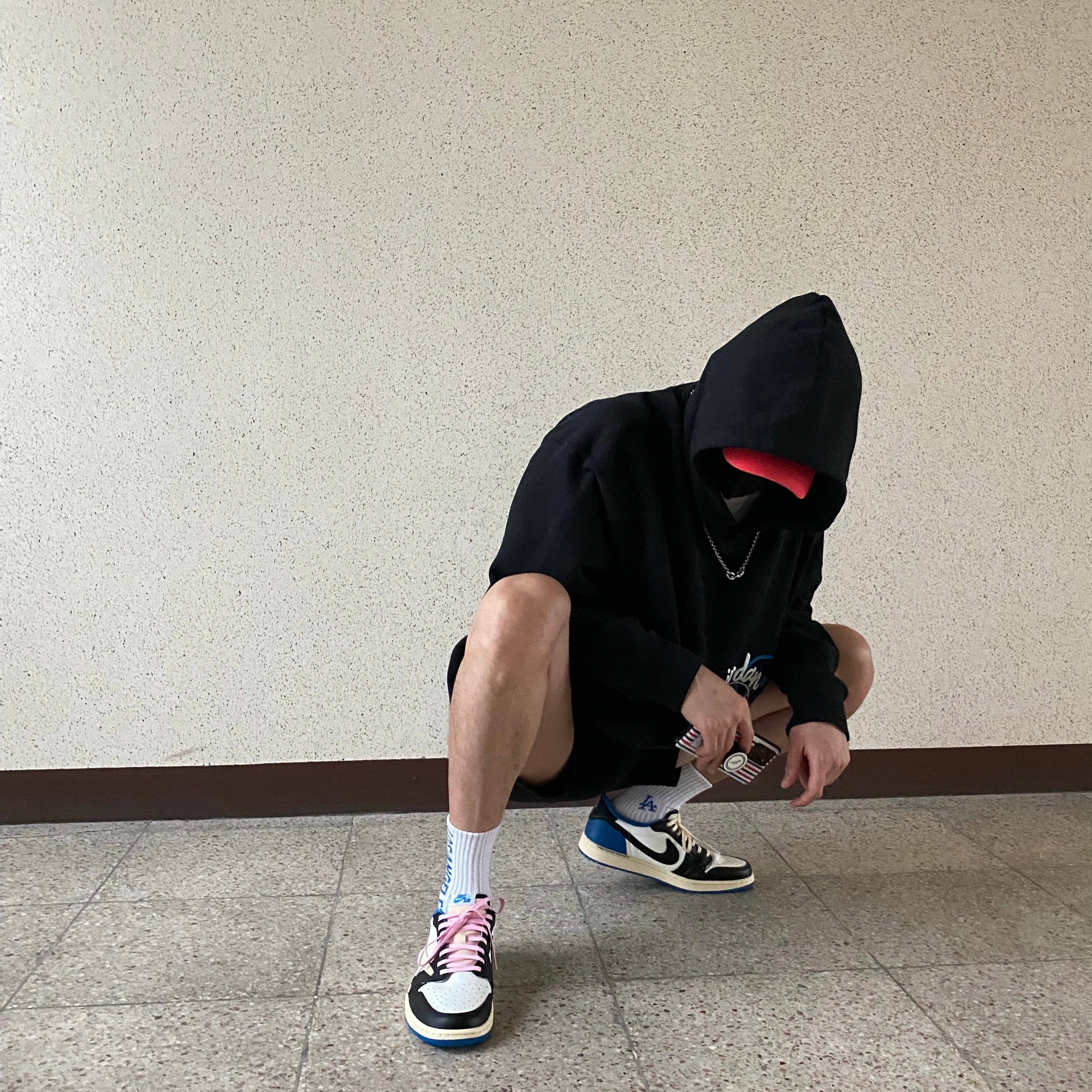 Jordan 1 x Travis Scott x Fragment Retro Low OG SP Military Blue, Jordan x Travis Scott x Fragment Hoodie Black (DJ0615-010) 착용 스타일 - 1