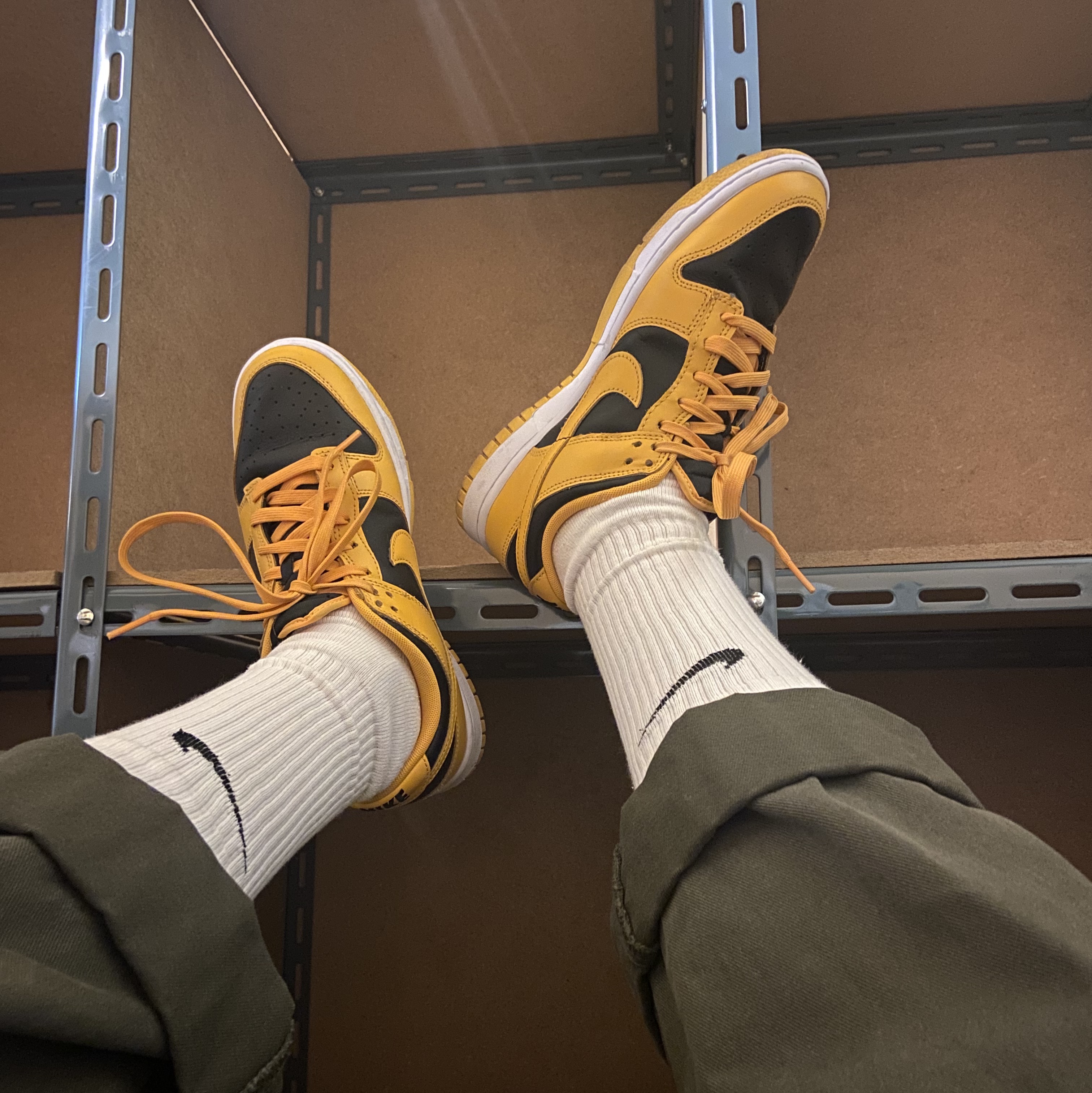 Nike Dunk Low Retro Championship Goldenrod 착용 스타일