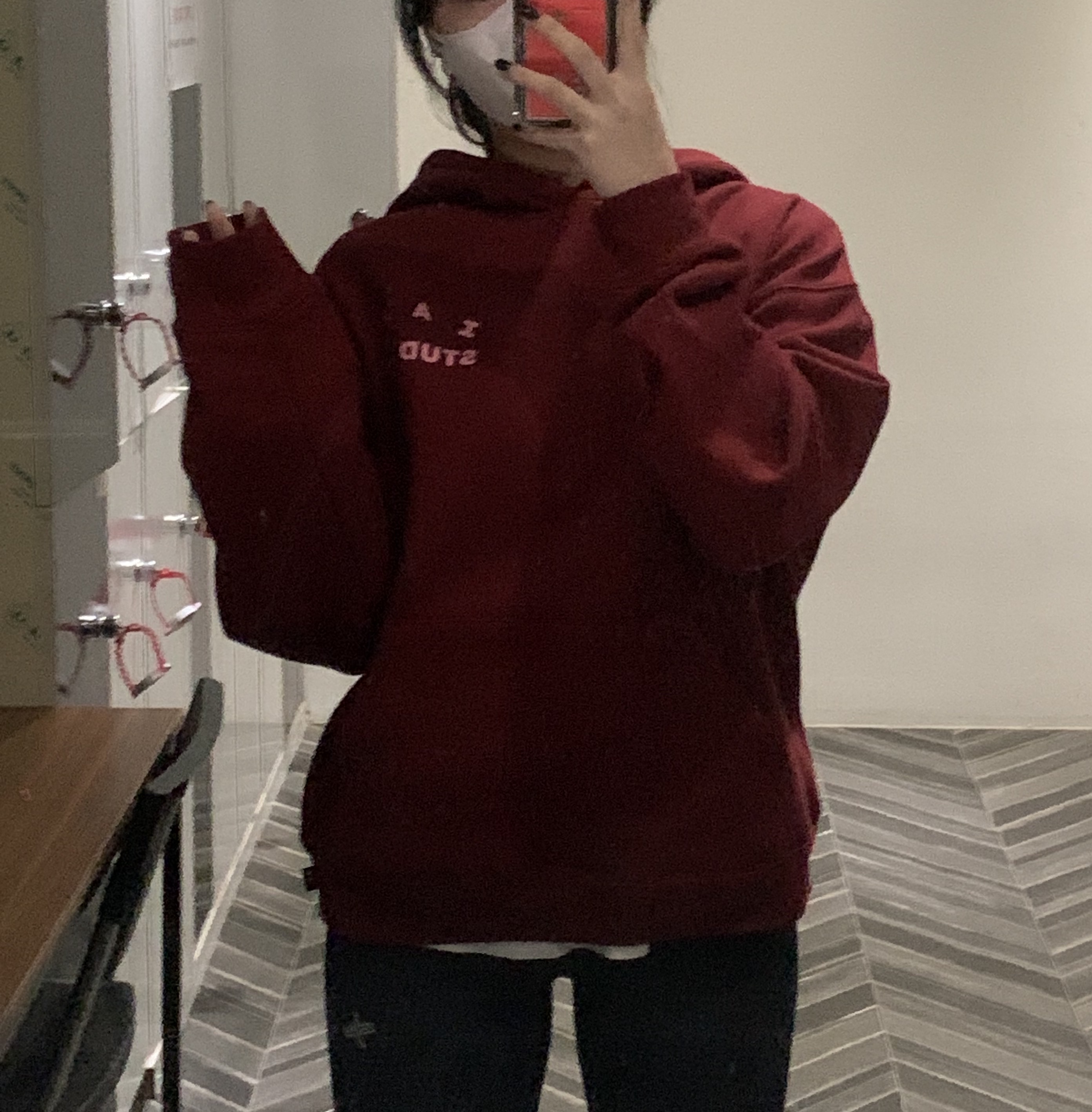 IAB Studio Hoodie Raspberry 착용 스타일 - 2
