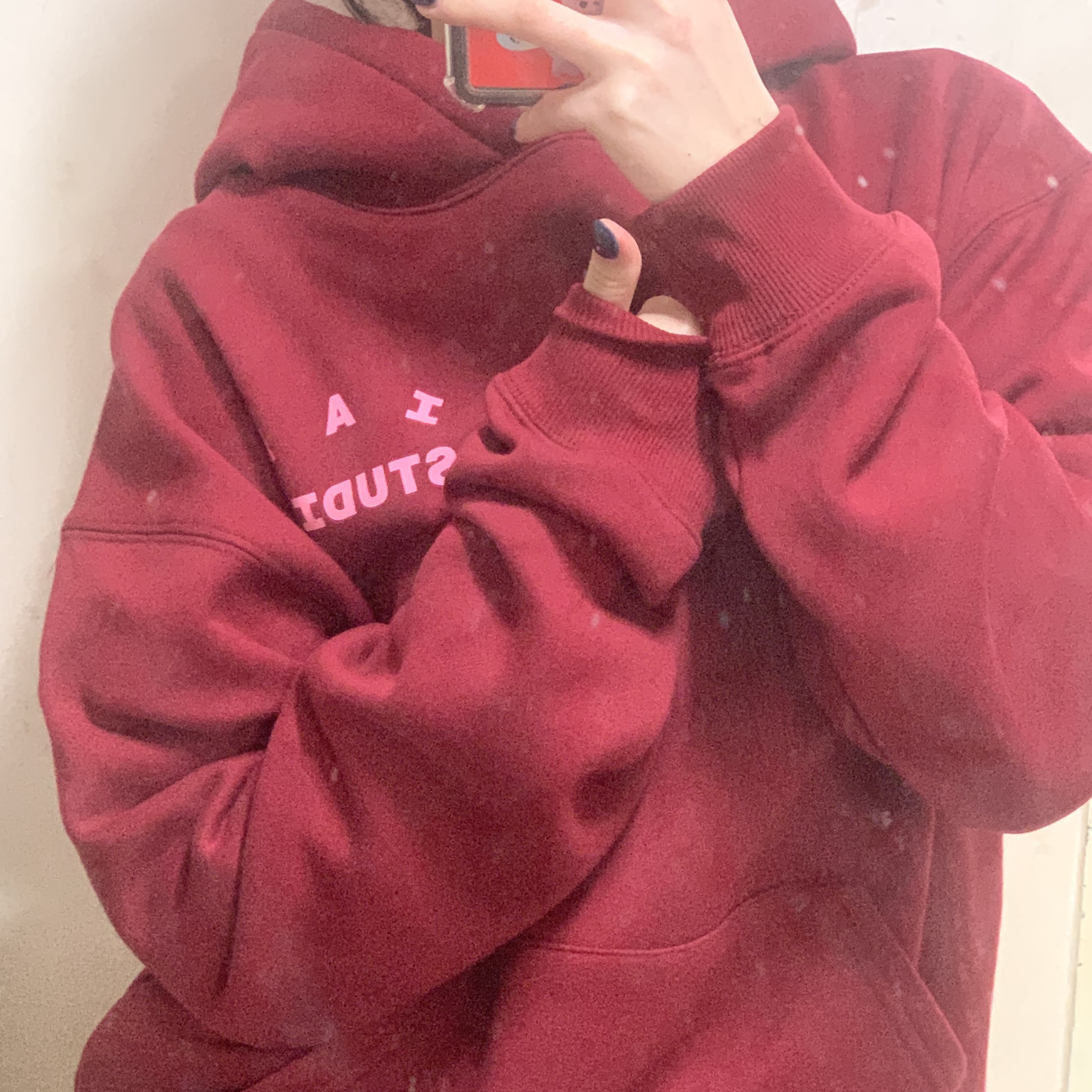 IAB Studio Hoodie Raspberry 착용 스타일 - 1