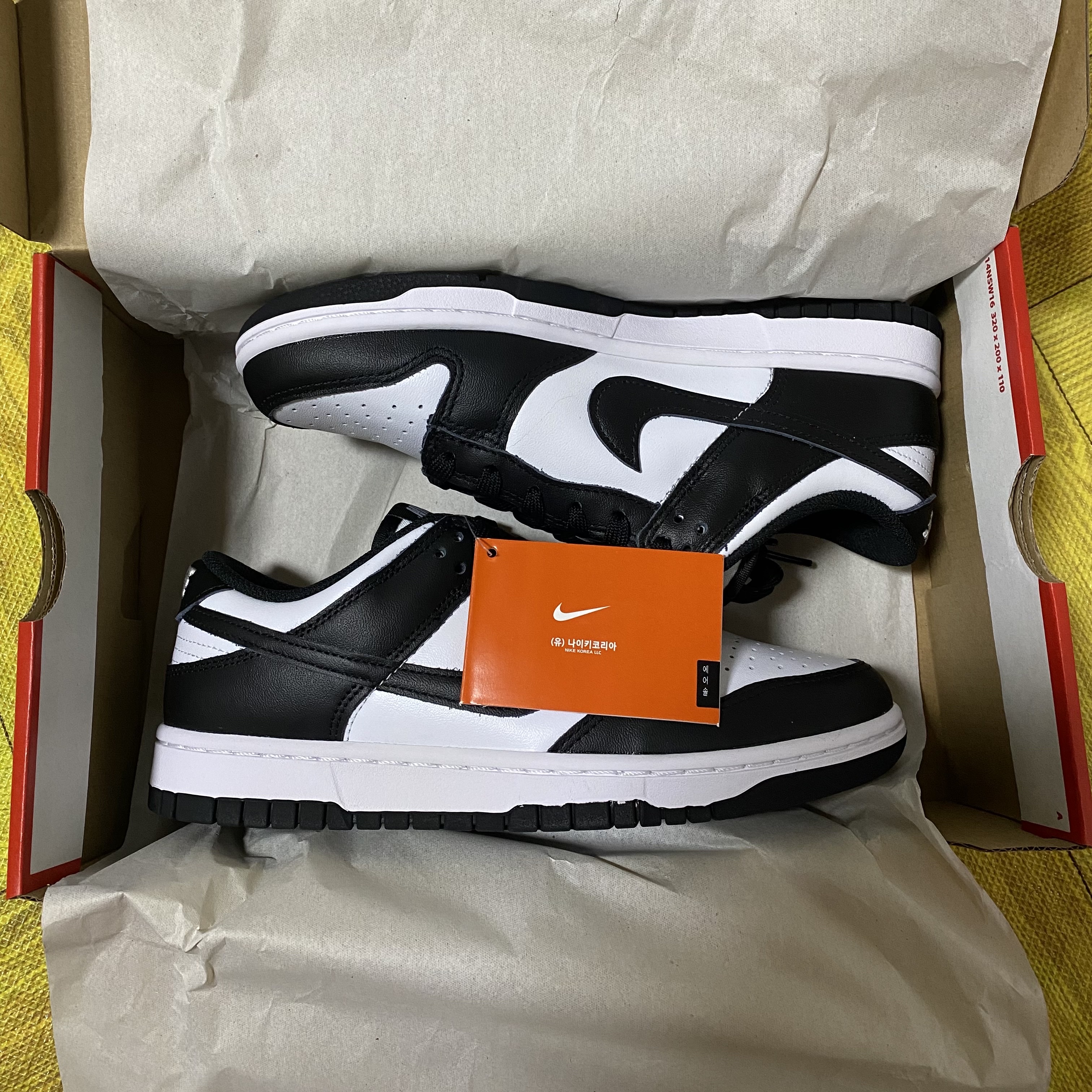 (W) Nike Dunk Low Black 착용 스타일