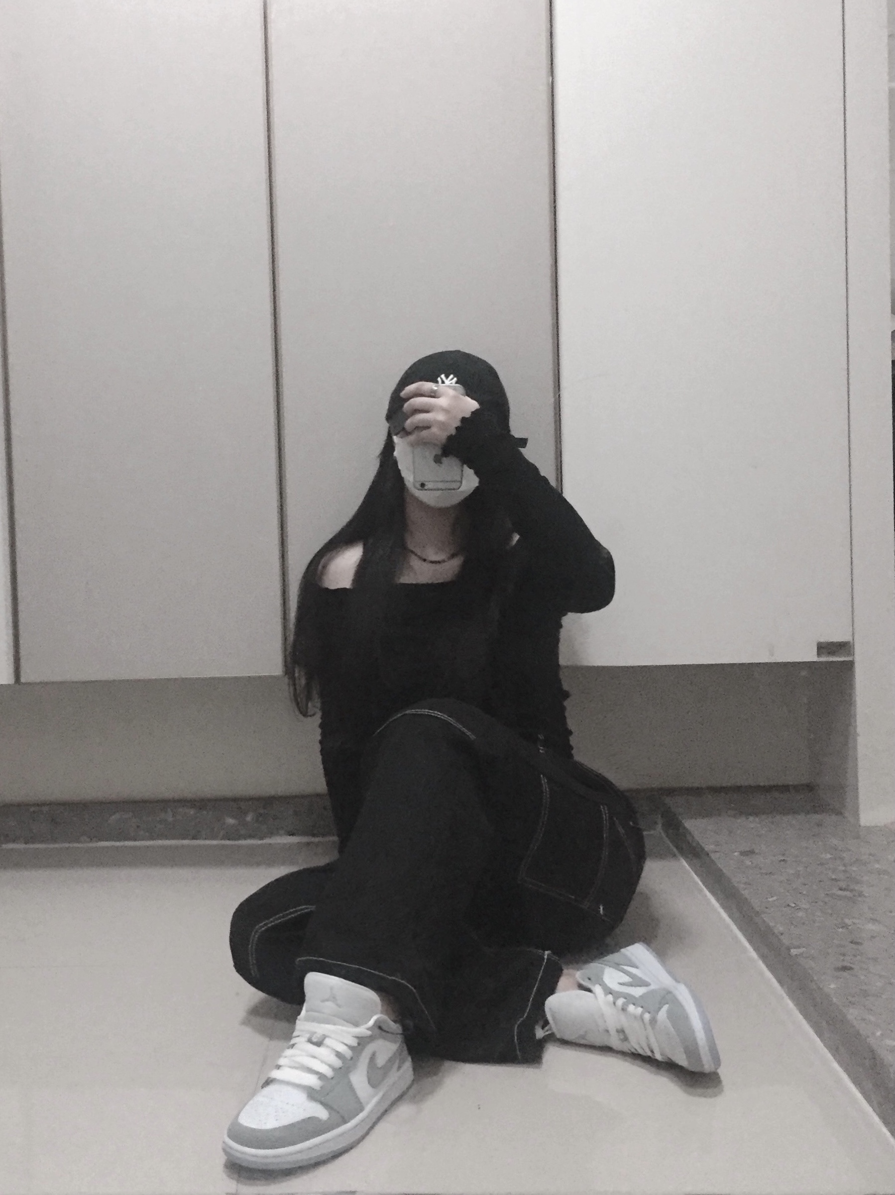 (W) Jordan 1 Low White Wolf Grey 착용 스타일 - 2