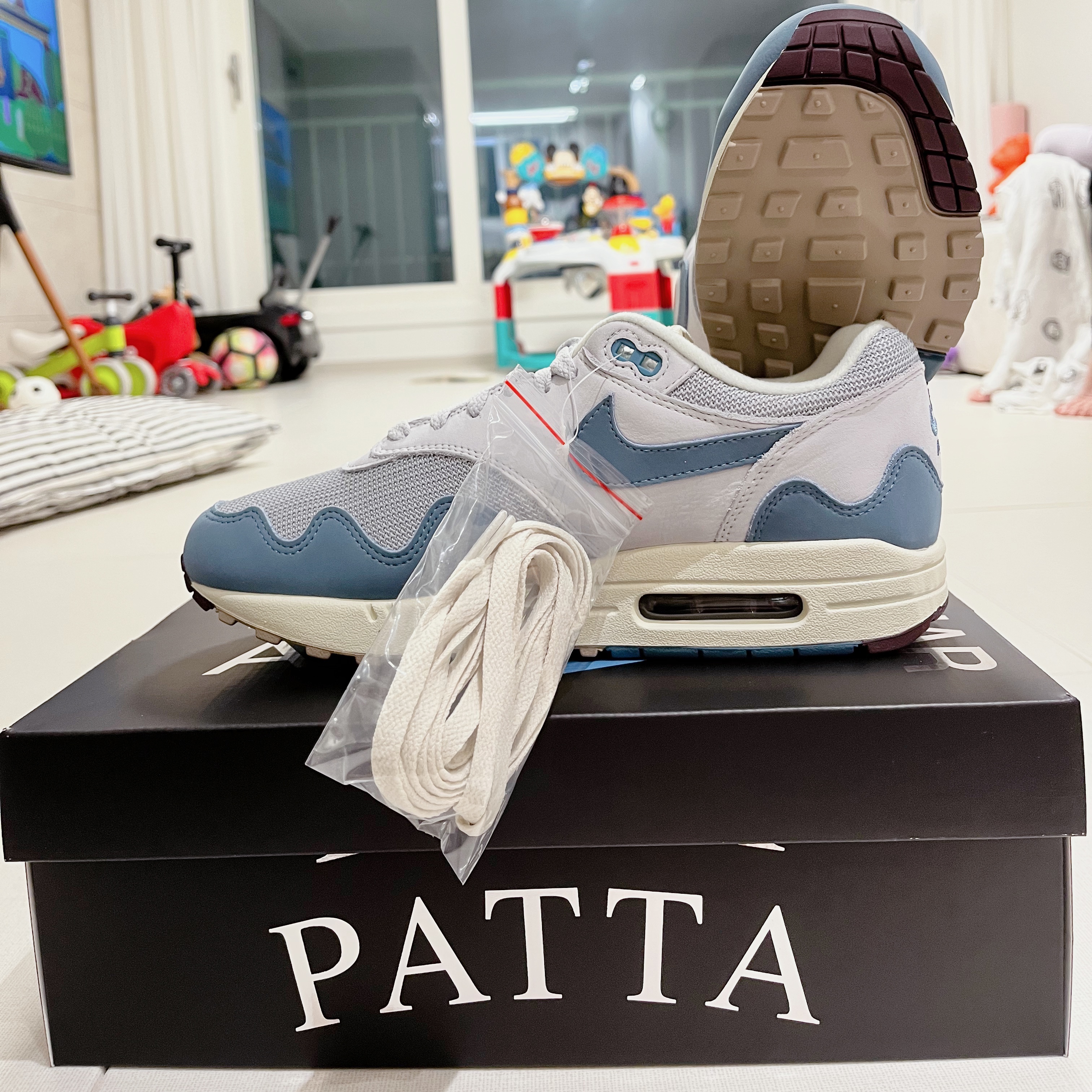 Nike x Patta Air Max 1 Noise Aqua 착용 스타일