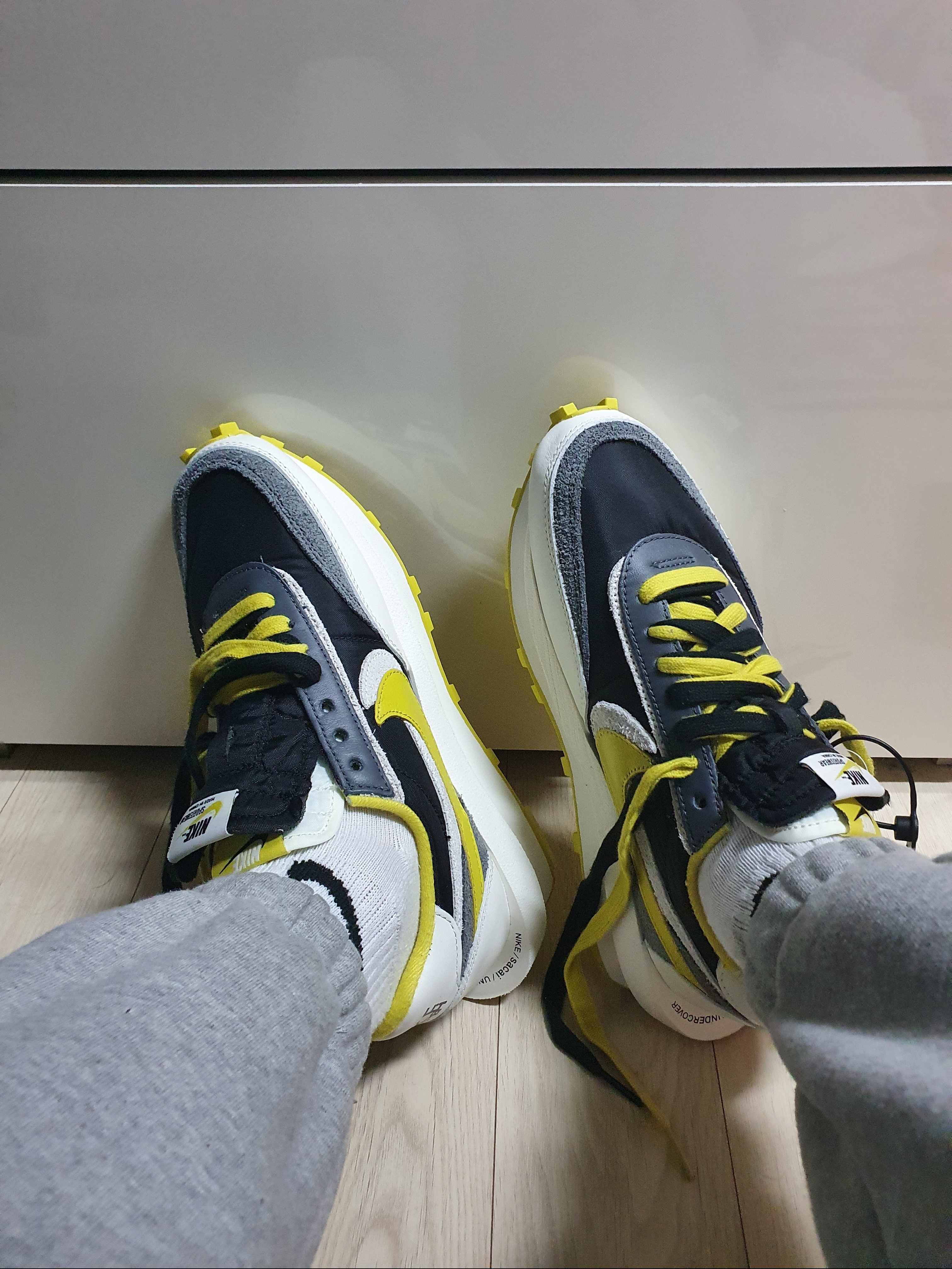 Nike x Sacai x Undercover LDWaffle Black Bright Citron 착용 스타일