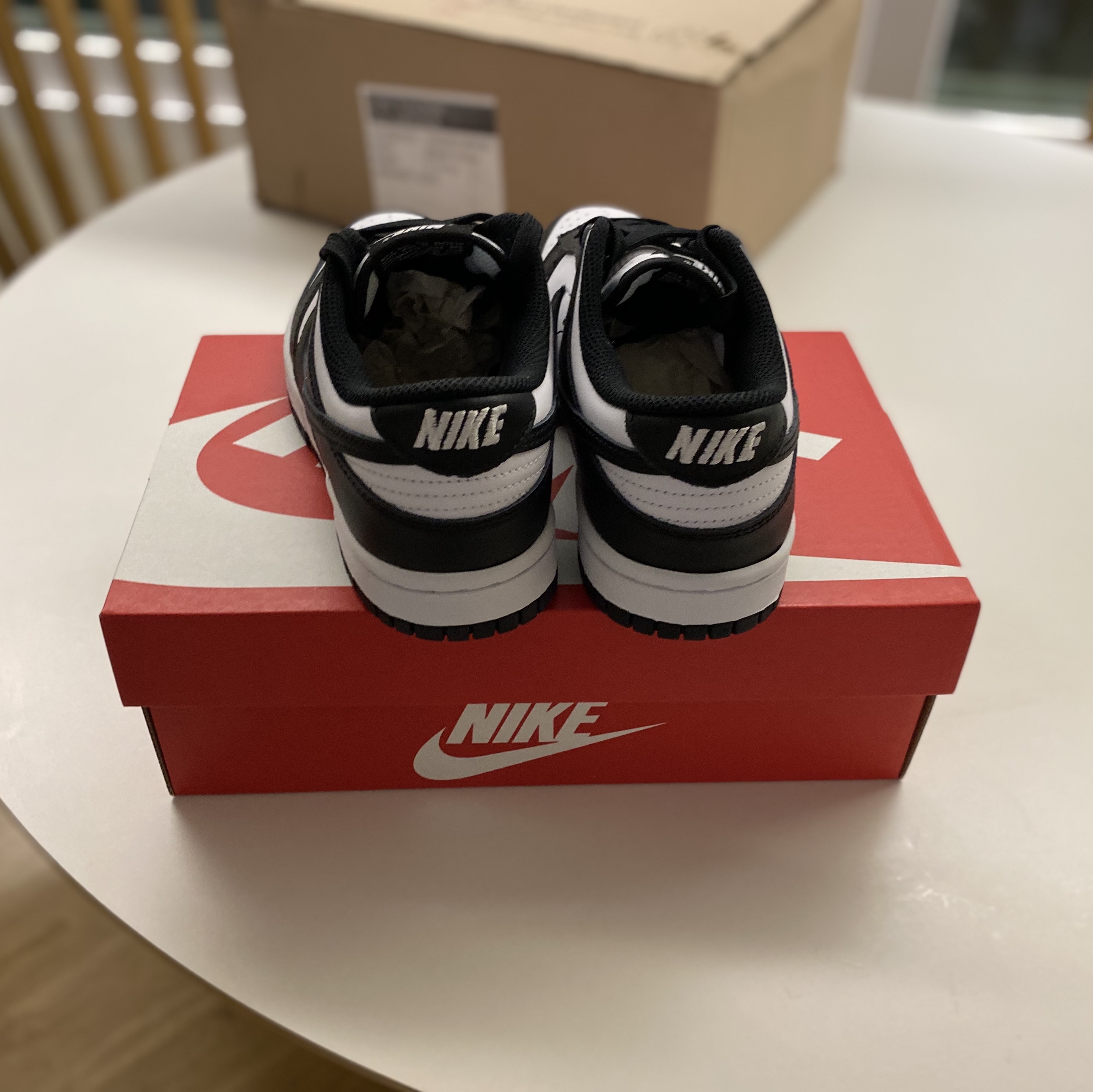 (W) Nike Dunk Low Black 착용 스타일 - 2