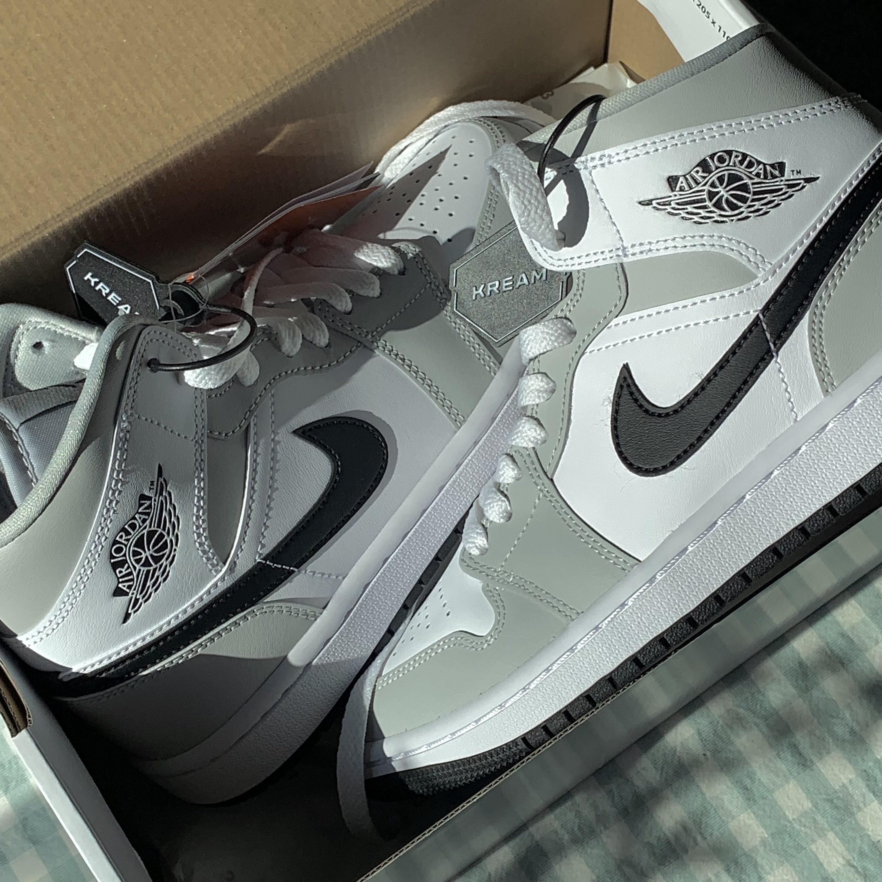(W) Jordan 1 Mid Grey Fog 착용 스타일