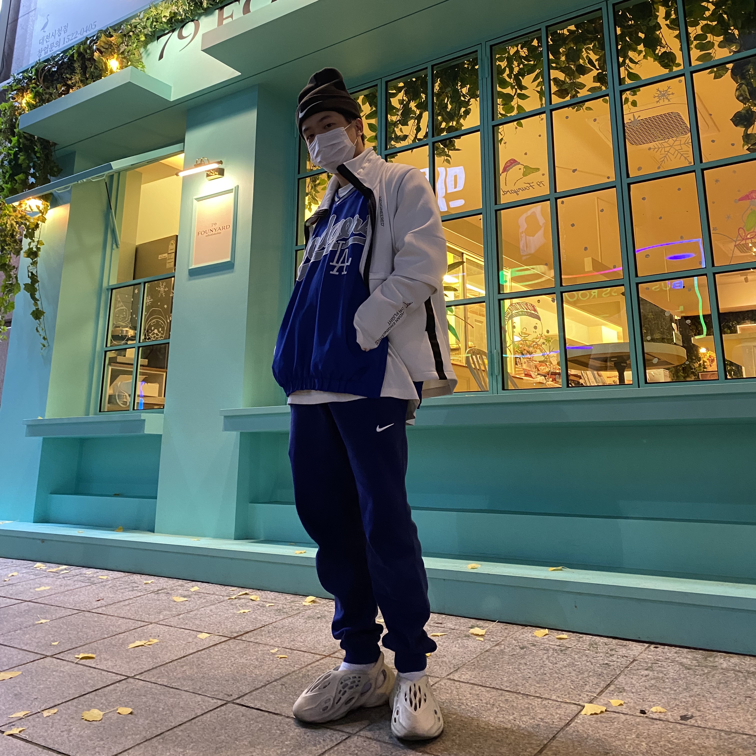 Nike x Stussy Cuff Beanie 착용 스타일 - 2
