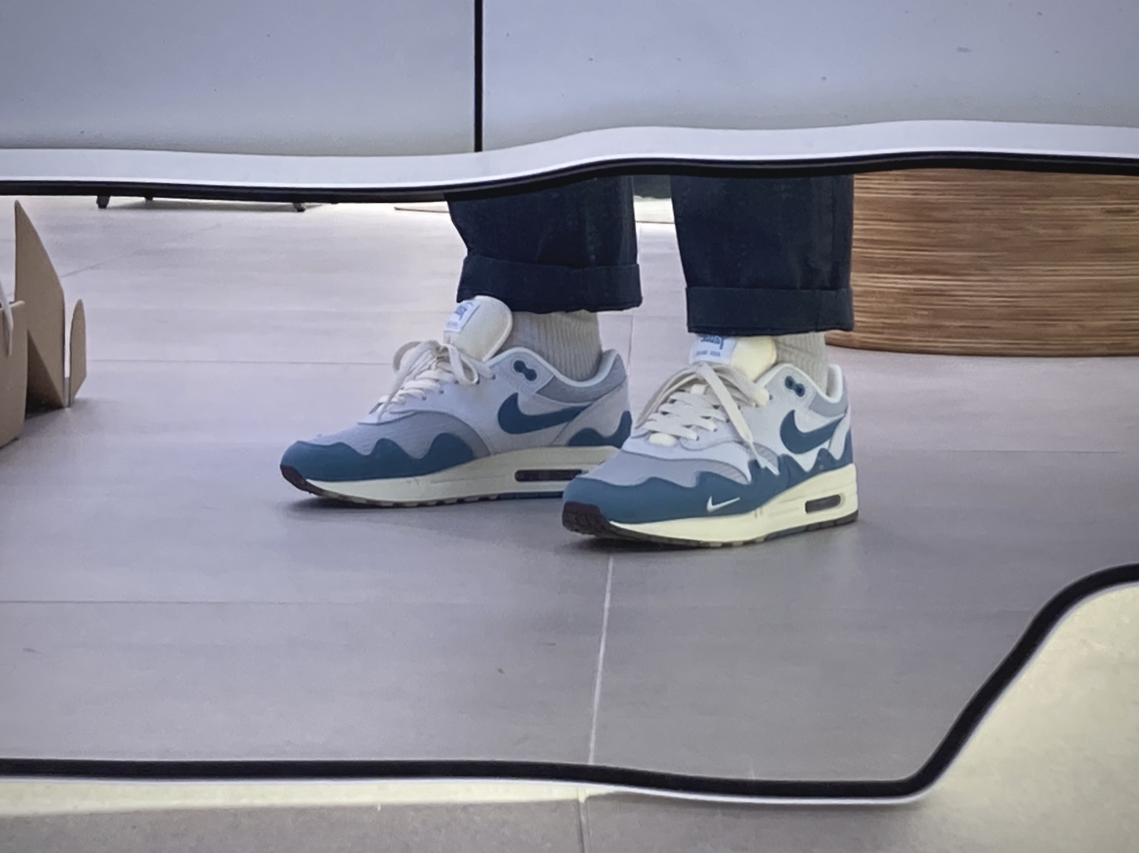 Nike x Patta Air Max 1 Noise Aqua 착용 스타일