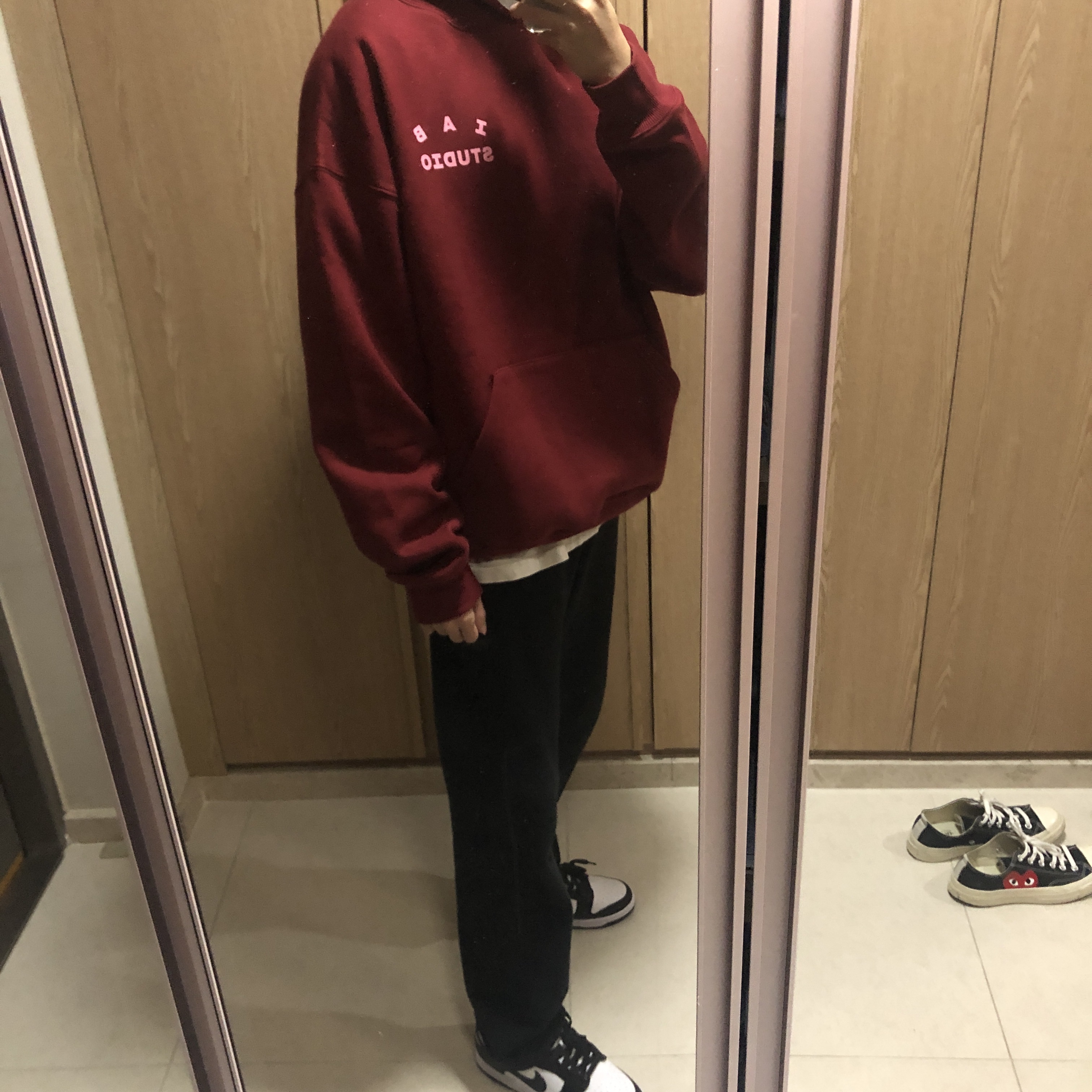 IAB Studio Hoodie Raspberry, Nike Dunk Low Retro Black 착용 스타일