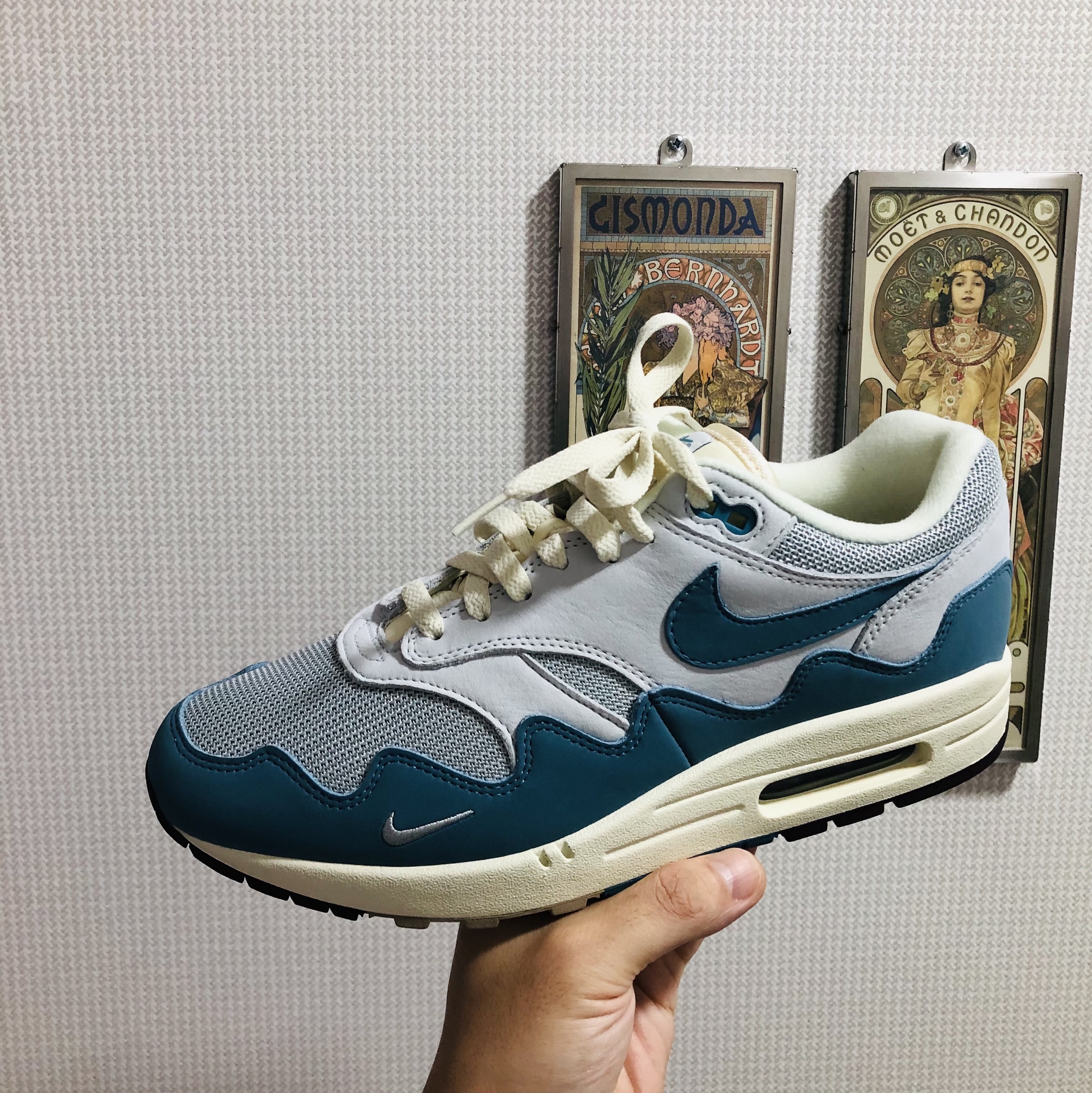 Nike x Patta Air Max 1 Noise Aqua 착용 스타일