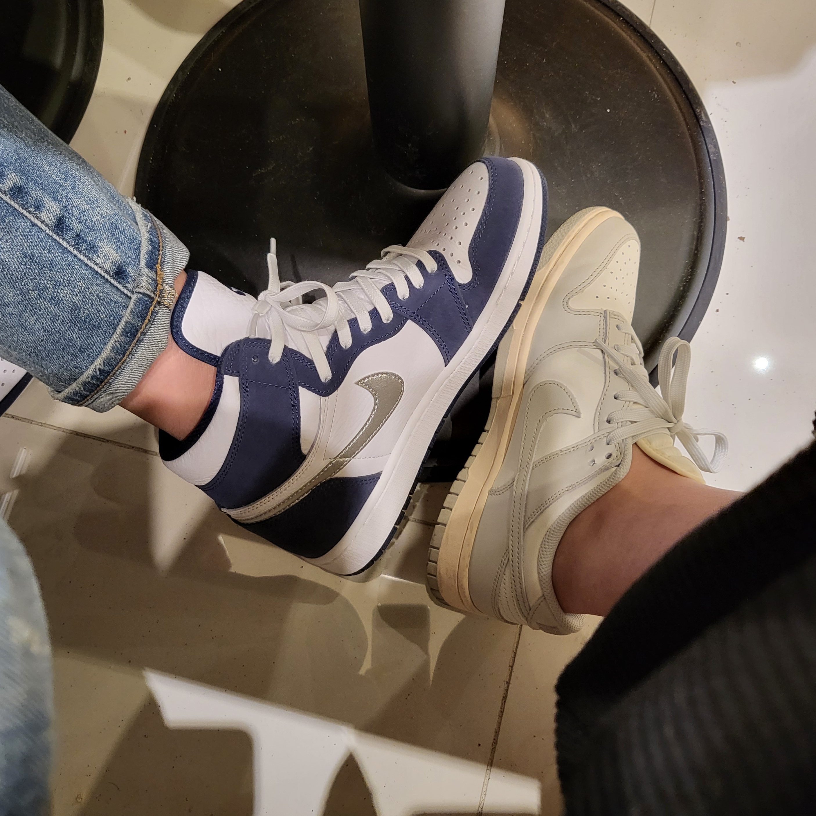 Jordan 1 Retro High OG CO.JP Midnight Navy, (W) Nike Dunk Low Light Bone 착용 스타일