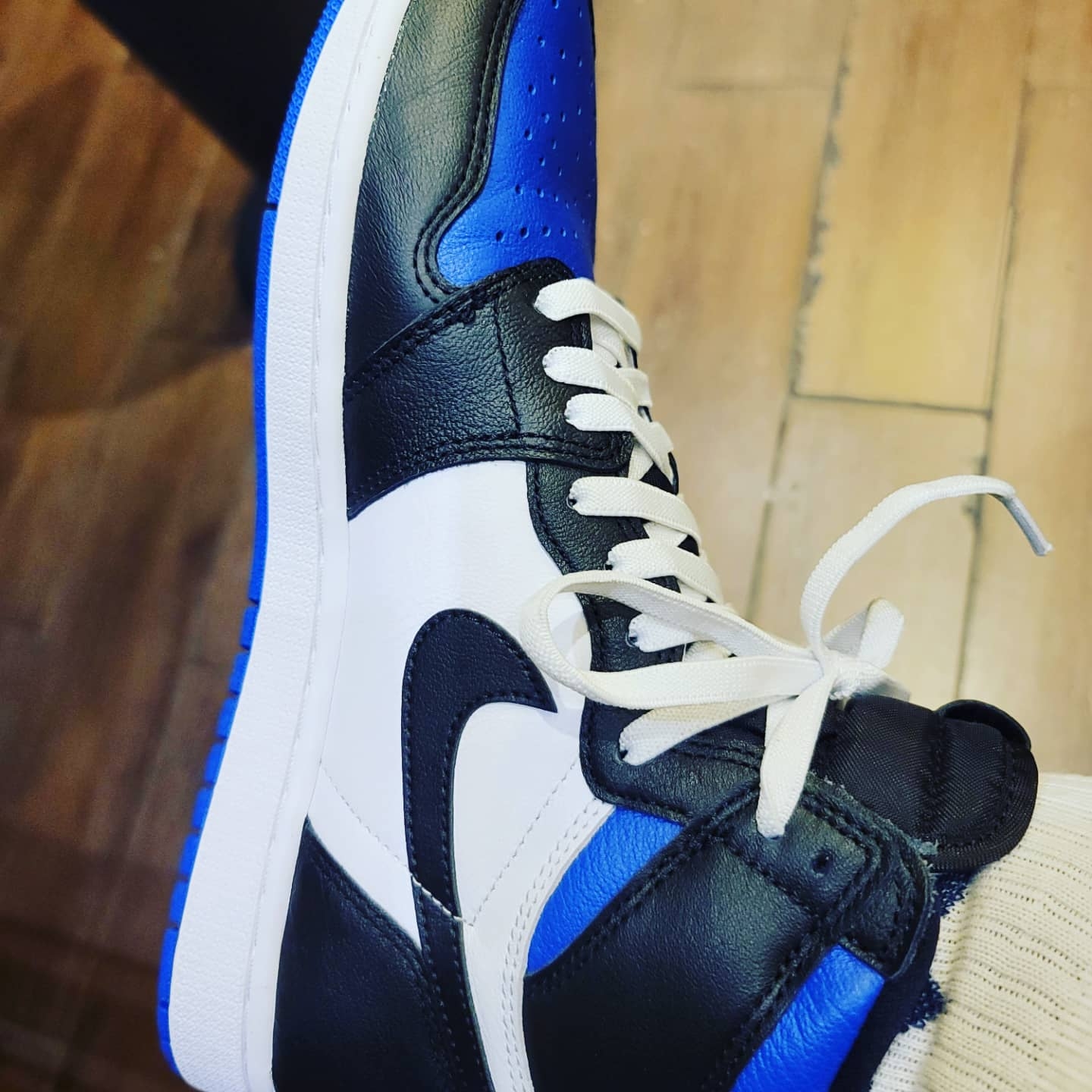 Jordan 1 Retro High OG Royal Toe 착용 스타일 - 1