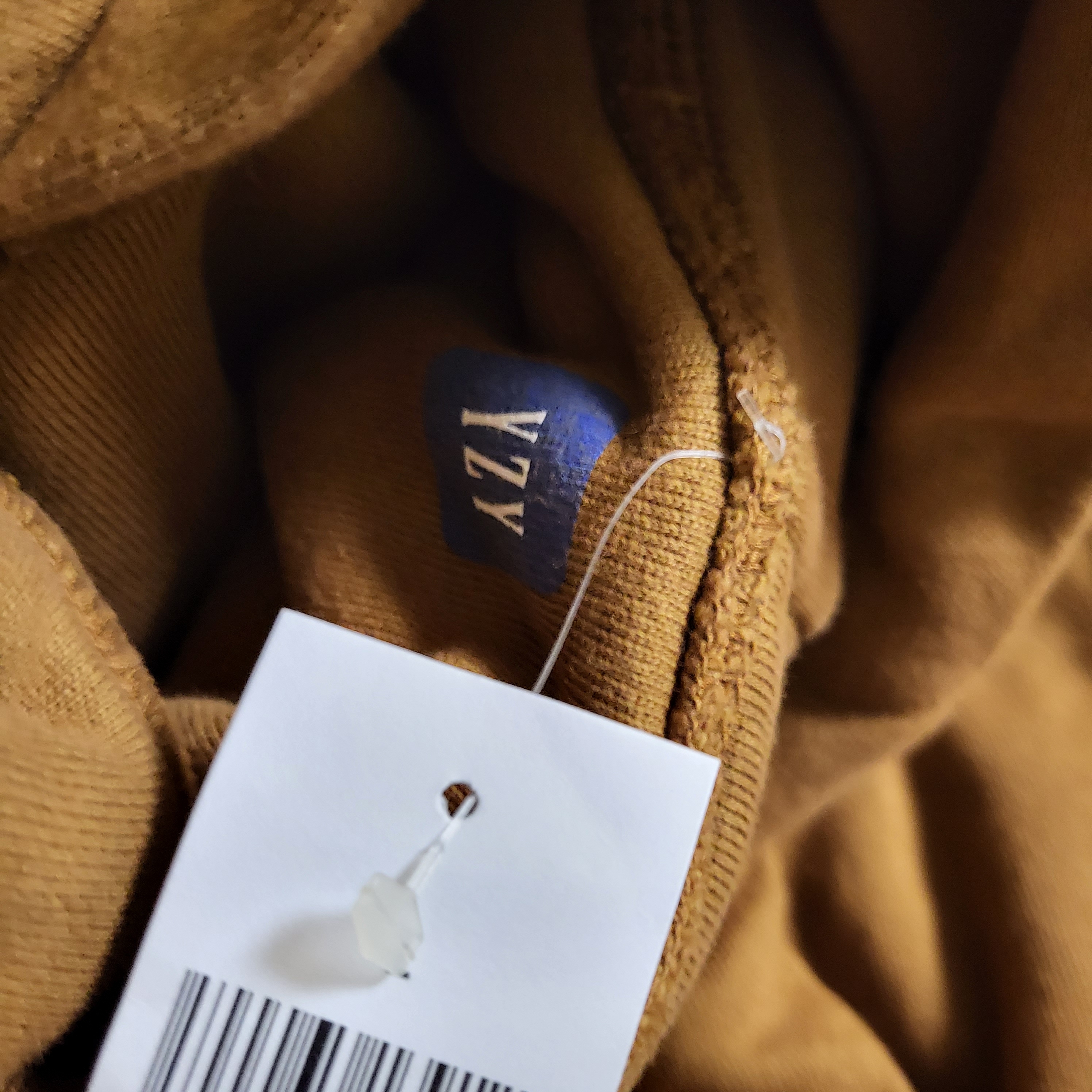 Yeezy Gap Hoodie Light Brown 착용 스타일 - 1