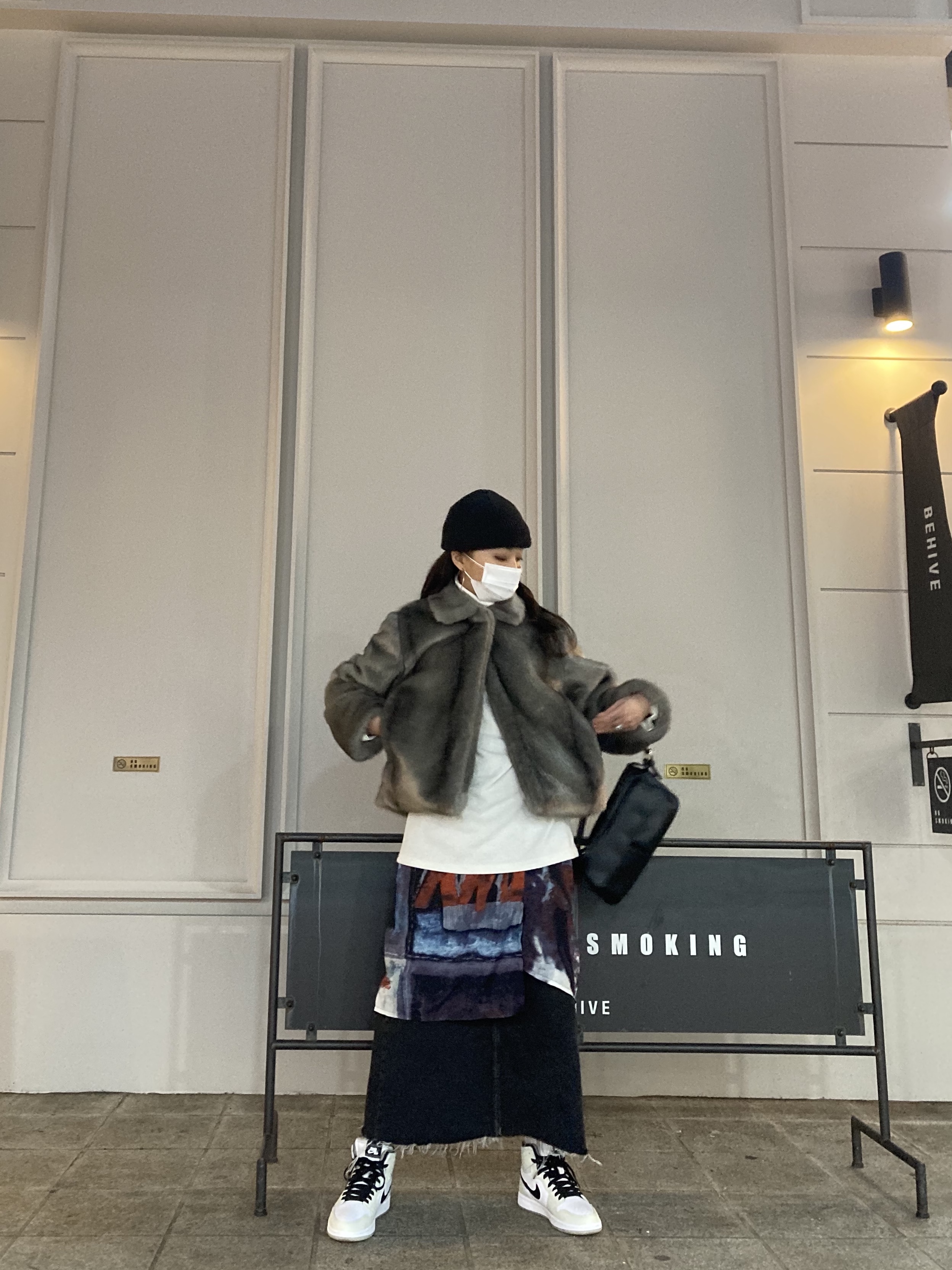 (W) Jordan 1 Zoom Air CMFT Light Bone 착용 스타일 - 2