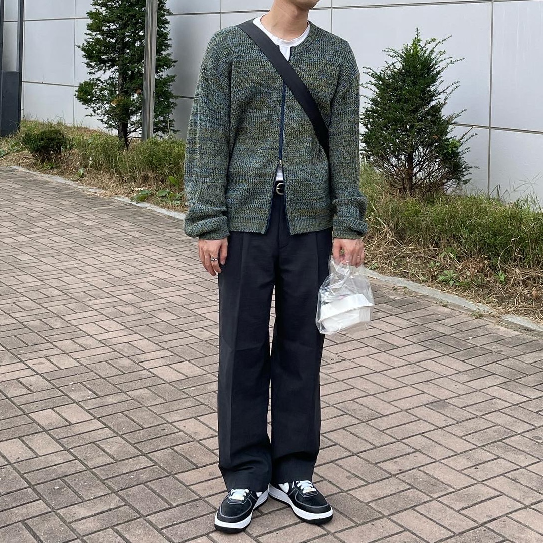 Nike Air Force 1 '07 First Use Black White 착용 스타일 - 3