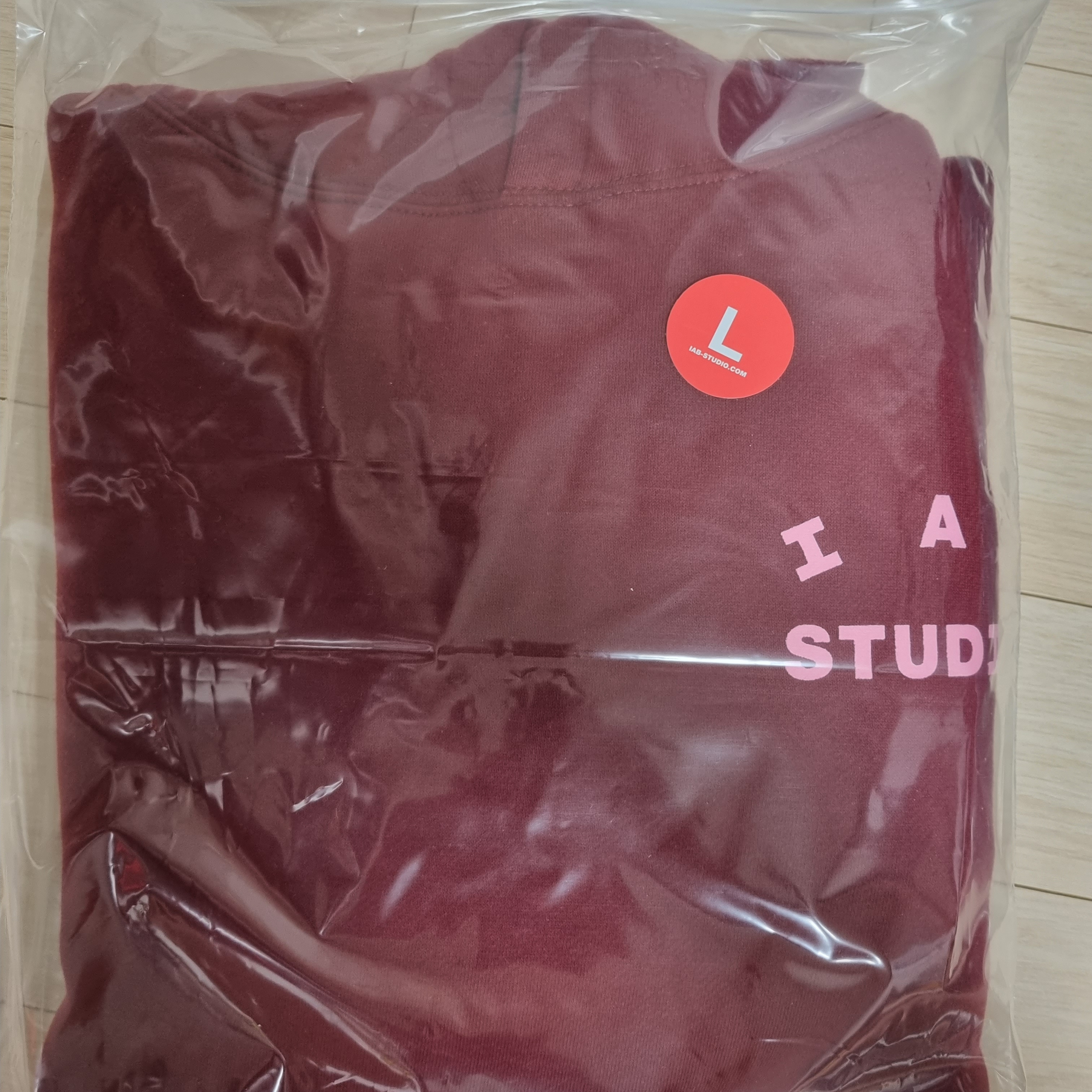 Jordan x Travis Scott Pullover Hoodie - Asia, IAB Studio Hoodie Raspberry 착용 스타일 - 2