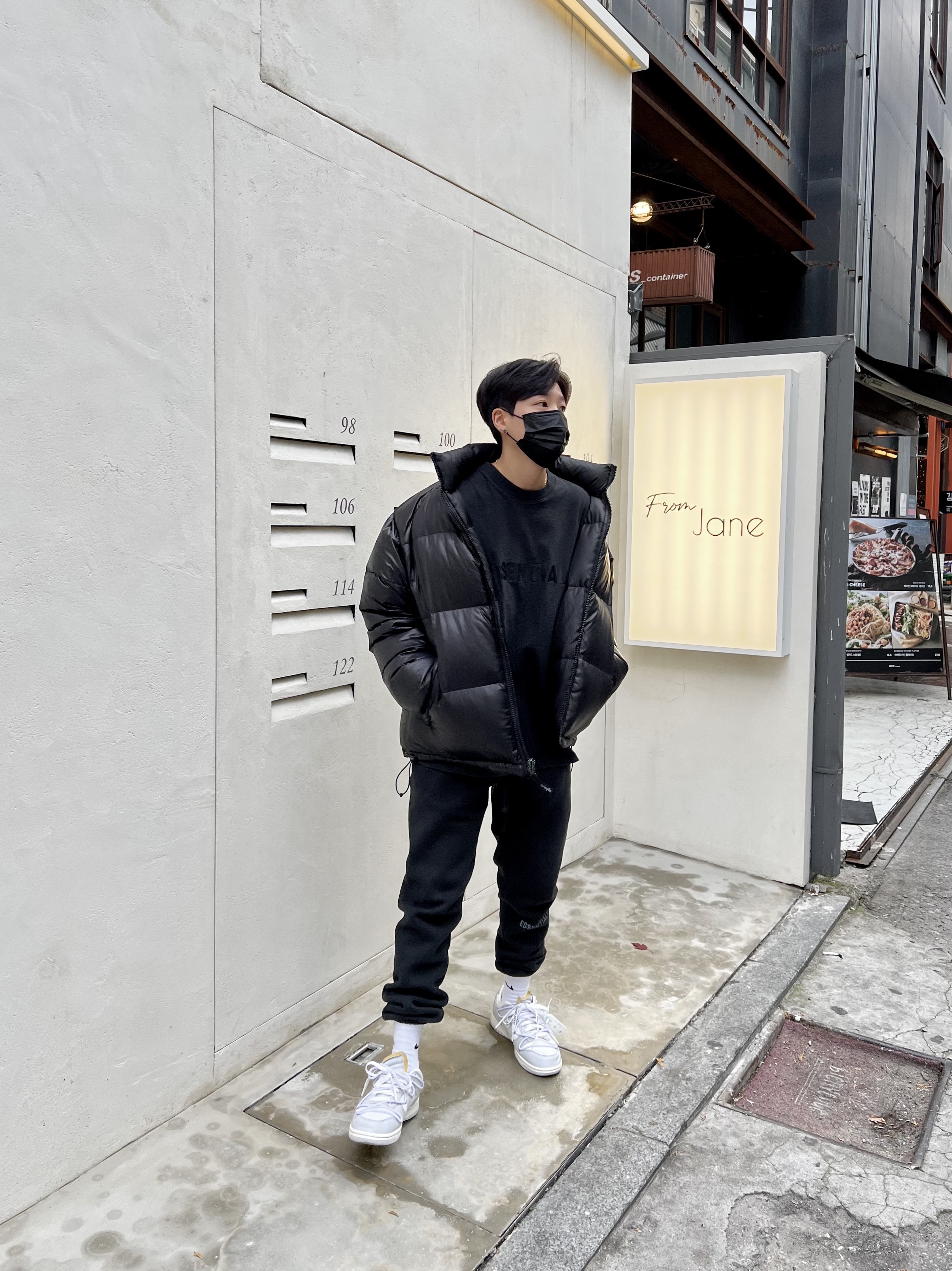 Nike x Off-White Dunk Low The 50 - Lot 49, Essentials Sweatpants Black - 21SS 착용 스타일 - 2