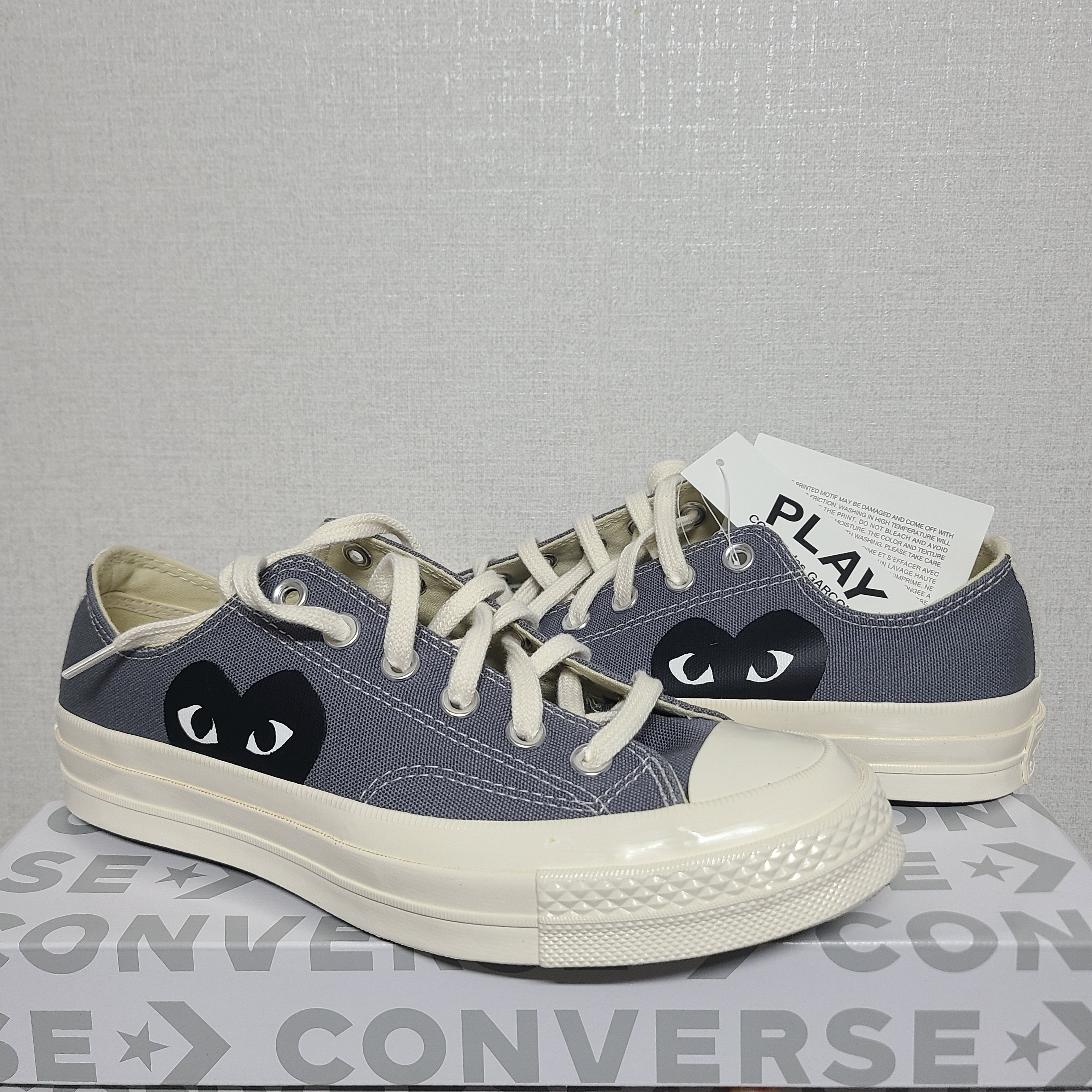 Converse x Play Comme des Garcons Chuck 70 Ox Steel Gray 착용 스타일