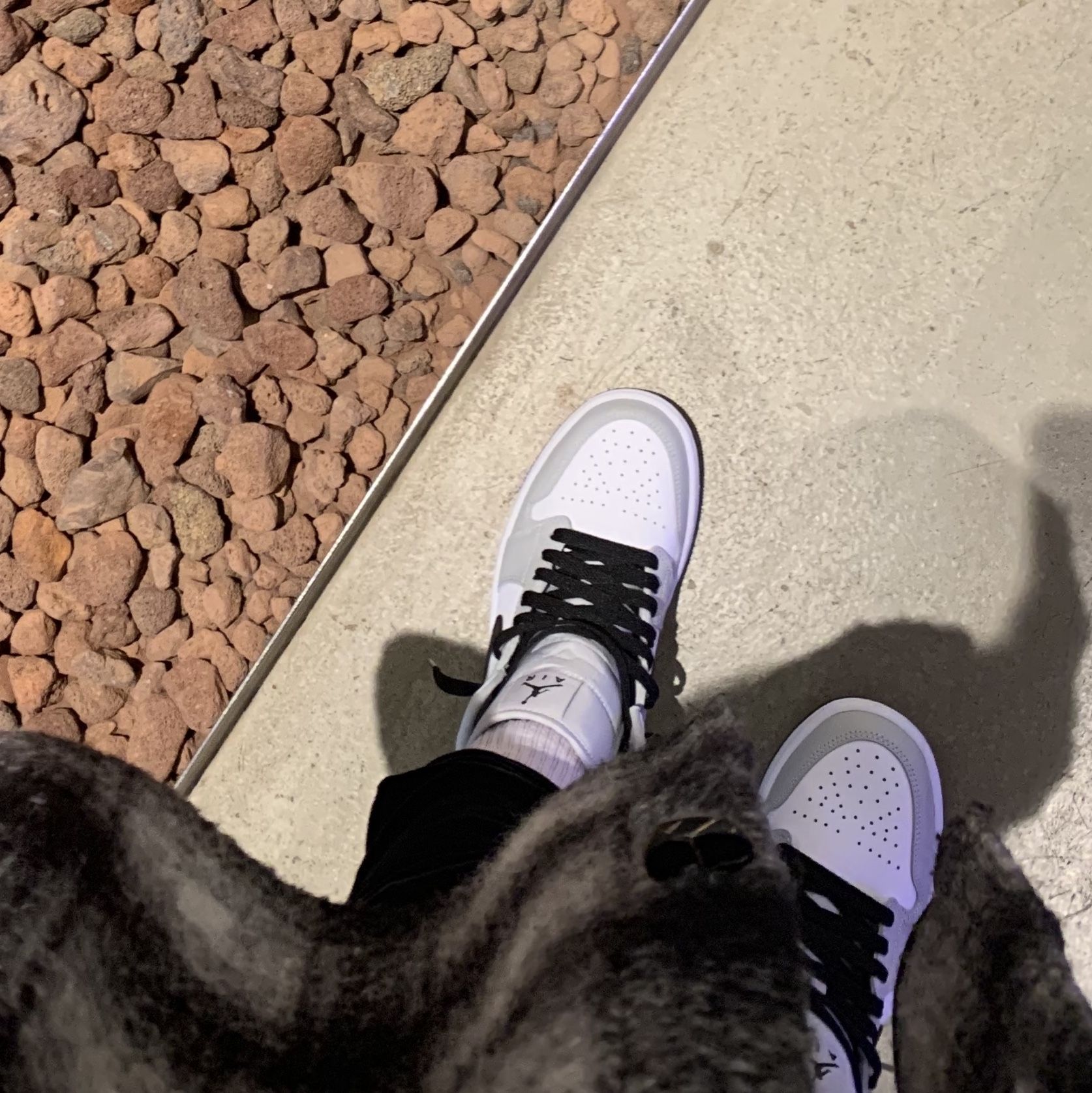 (W) Jordan 1 Mid Grey Fog 착용 스타일