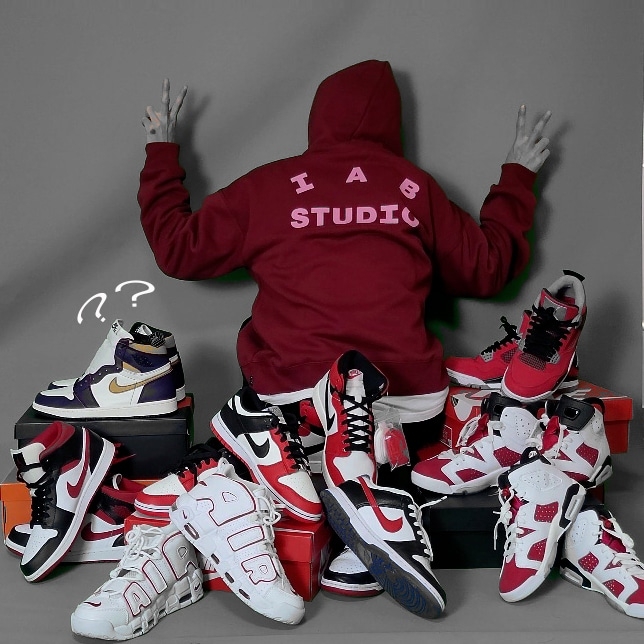 IAB Studio Hoodie Raspberry, Jordan 1 Retro High OG Defiant SB LA to Chicago 착용 스타일 - 1