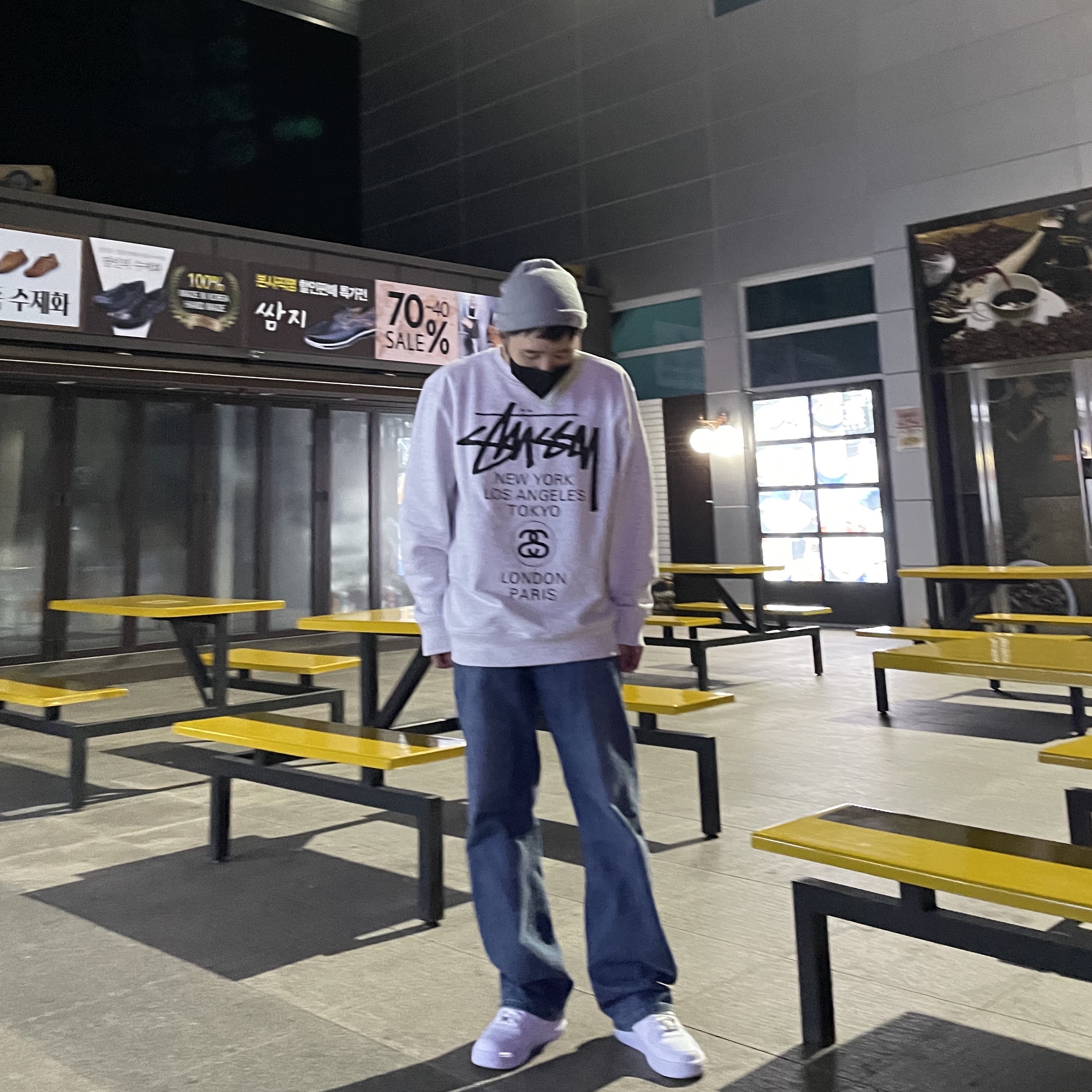 Stussy World Tour Crew Ash Heather 2021, Nike Air Force 1 '07 Low White 착용 스타일 - 2