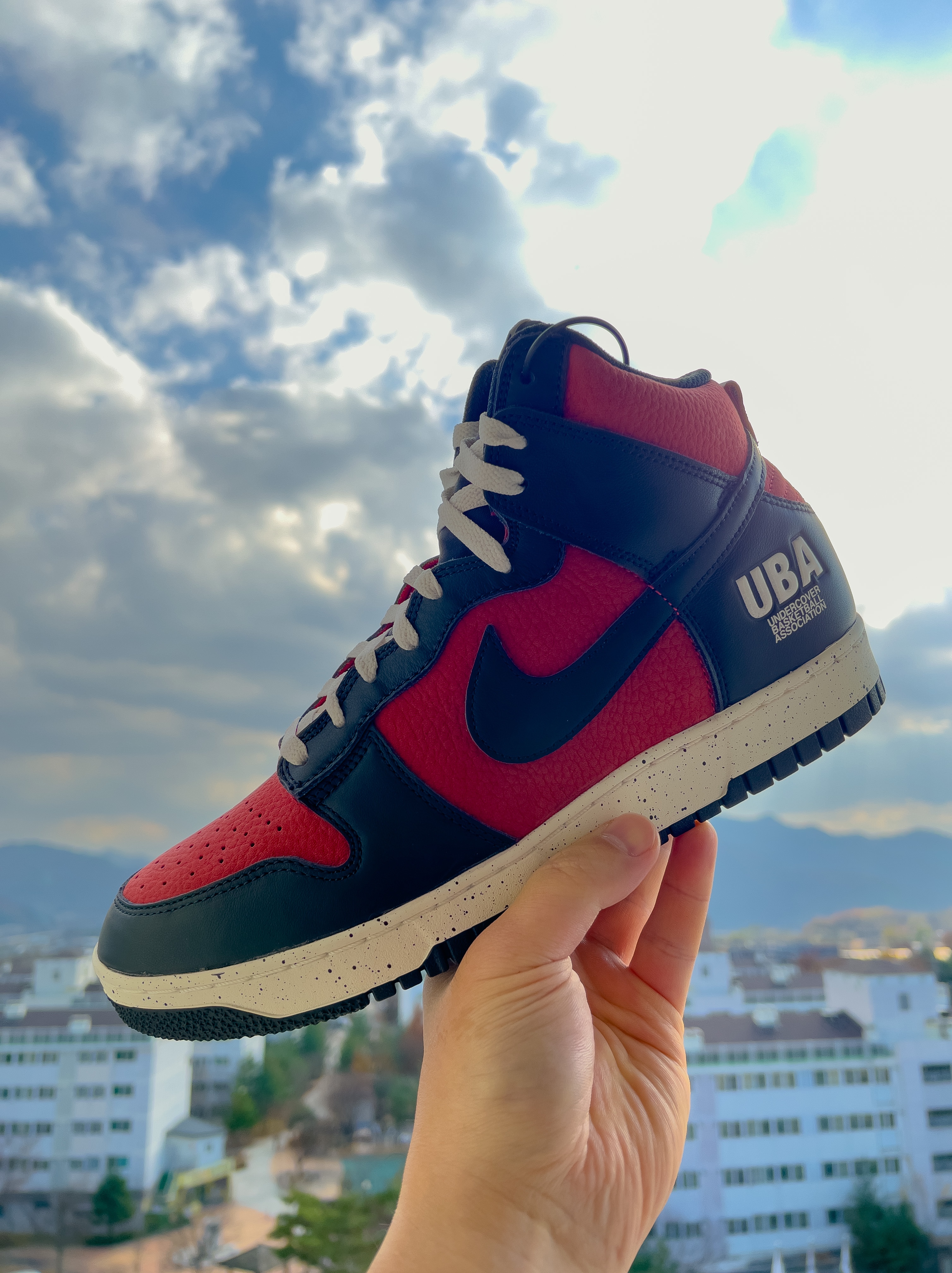 Nike x Undercover Dunk High 1985 Gym Red 착용 스타일
