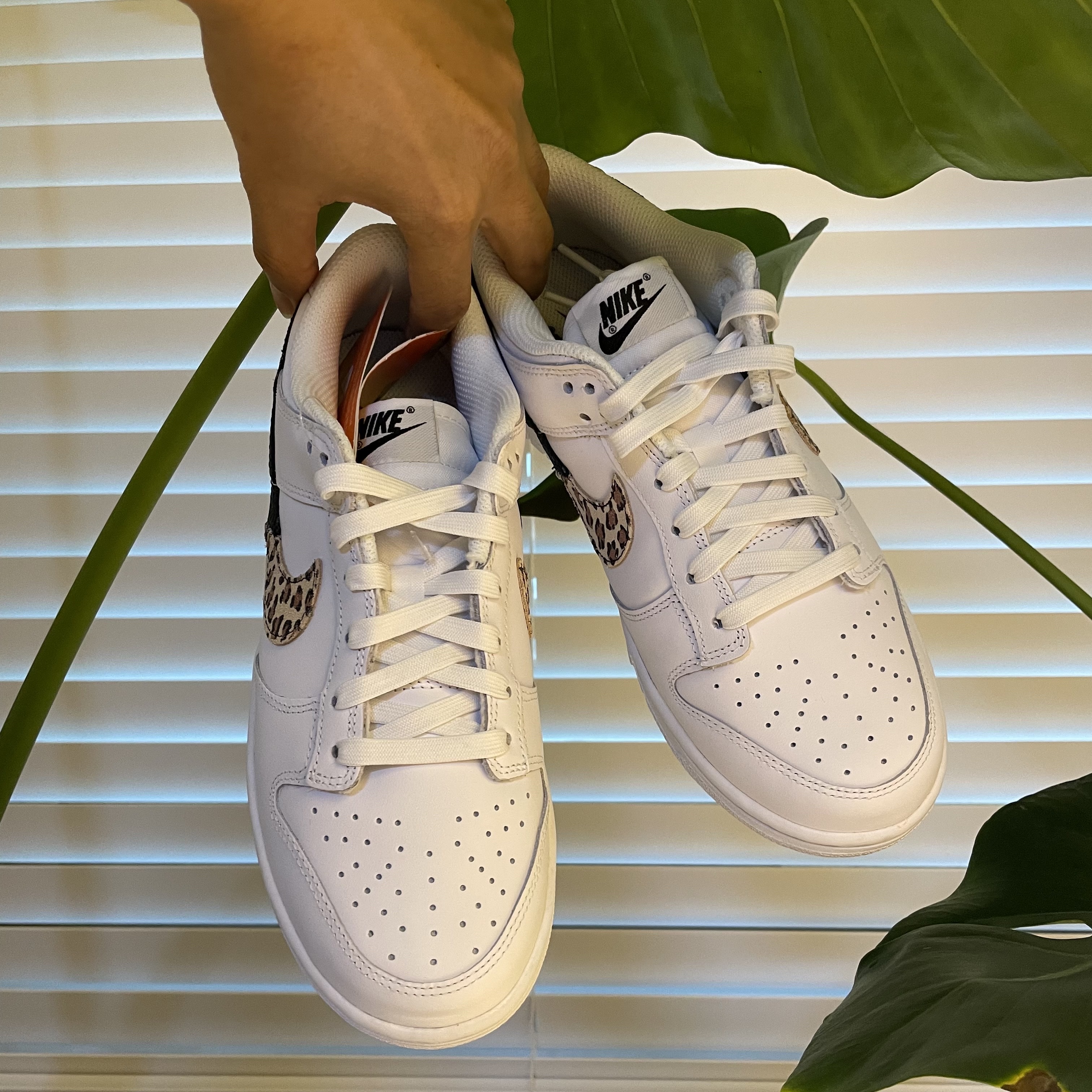 (W) Nike Dunk Low SE Primal White 착용 스타일 - 2