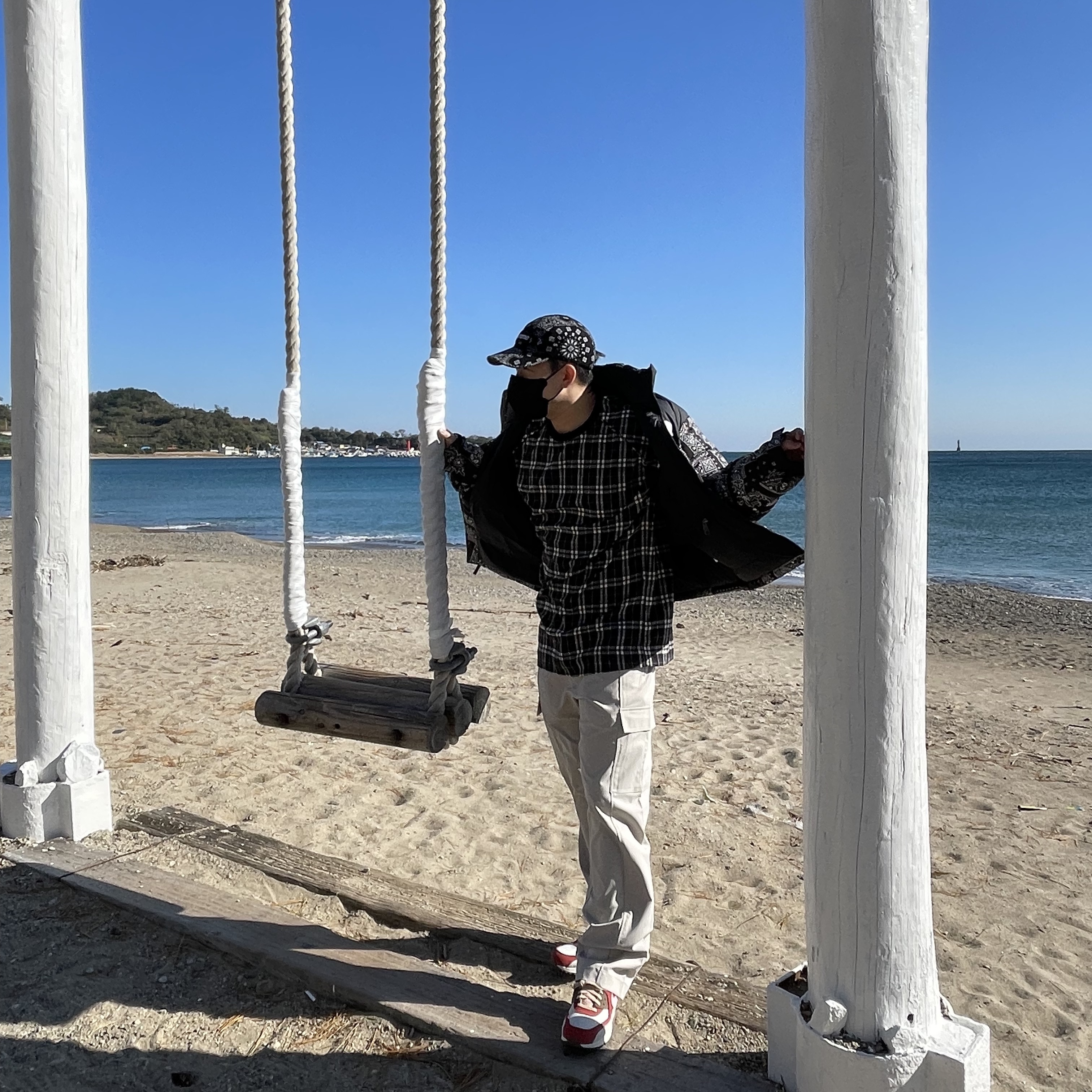 The North Face 1996 Novelty Nuptse Jacket Real Black - 21FW, Supreme Bandana Camp Cap Black - 21SS 착용 스타일 - 5