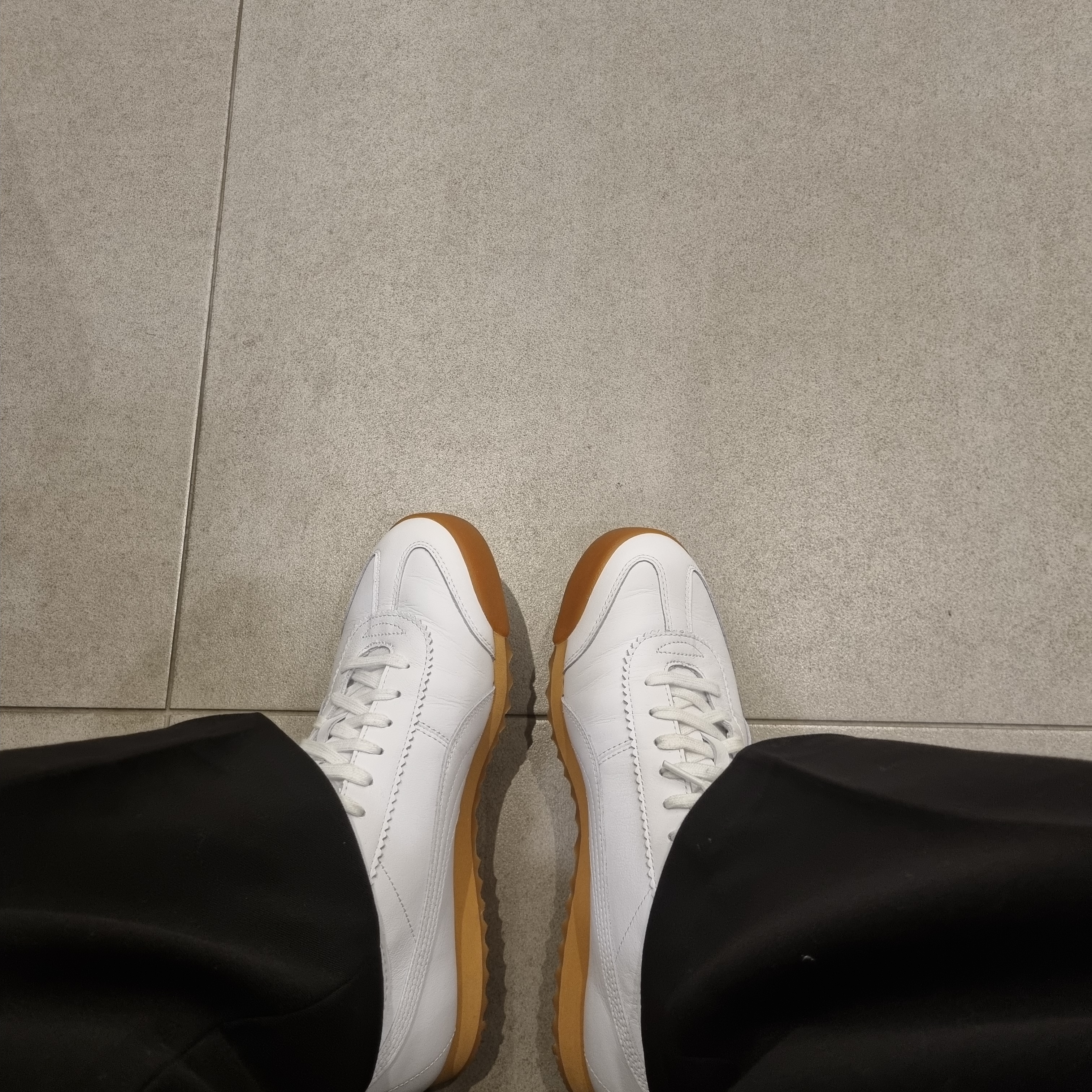 Puma x Maison Kitsune Roma White 착용 스타일