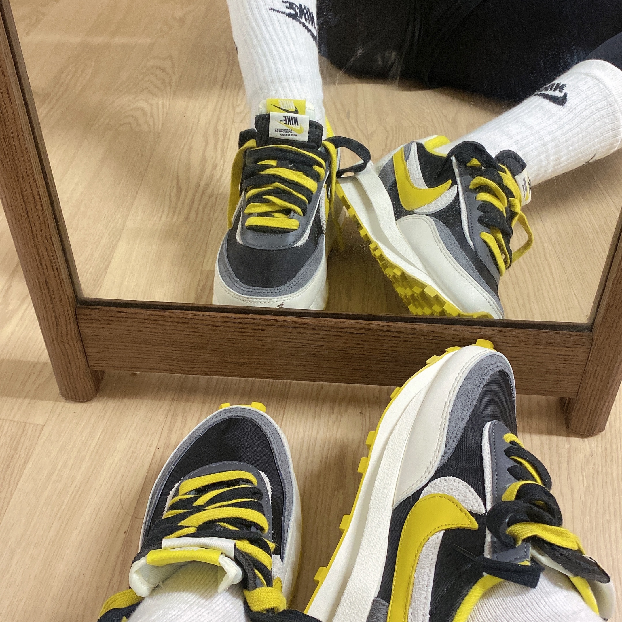 Nike x Sacai x Undercover LDWaffle Black Bright Citron 착용 스타일 - 3