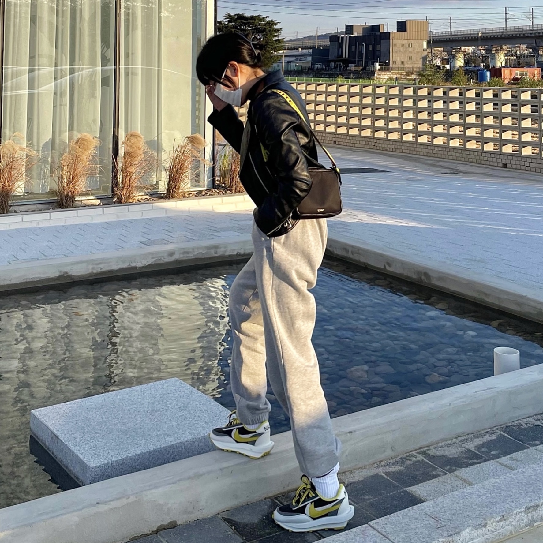 Nike x Sacai x Undercover LDWaffle Black Bright Citron 착용 스타일